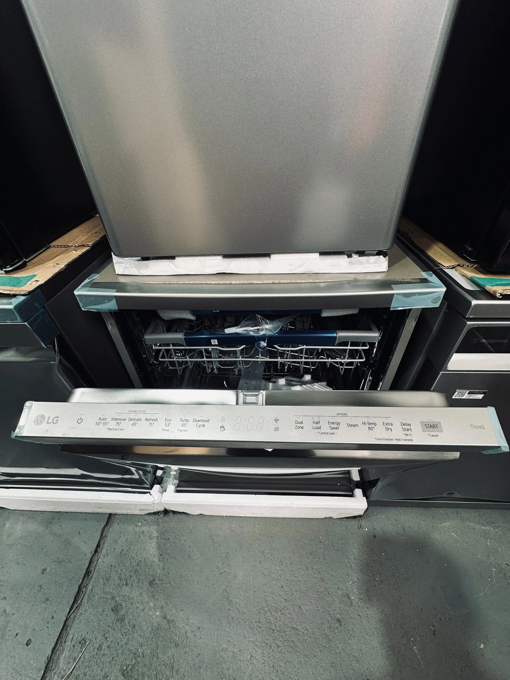 LG 15 Place Settings QuadWash Dishwasher – Factory Seconds | ADELAIDE