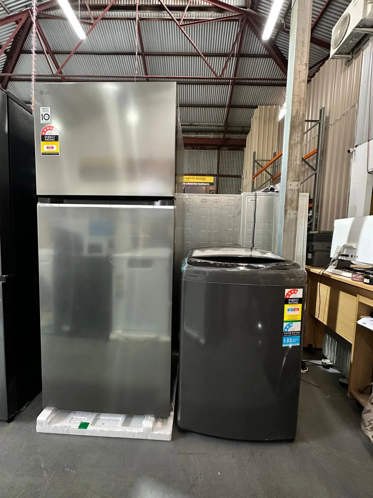 LG 375L Top Mount Fridge Freezer + LG 9kg Top Load Washer Combo – Factory Seconds | ADELAIDE