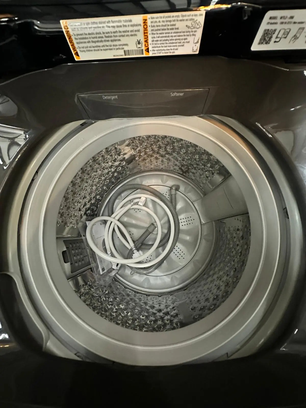 LG 375L Top Mount Fridge Freezer + LG 9kg Top Load Washer Combo – Factory Seconds | ADELAIDE