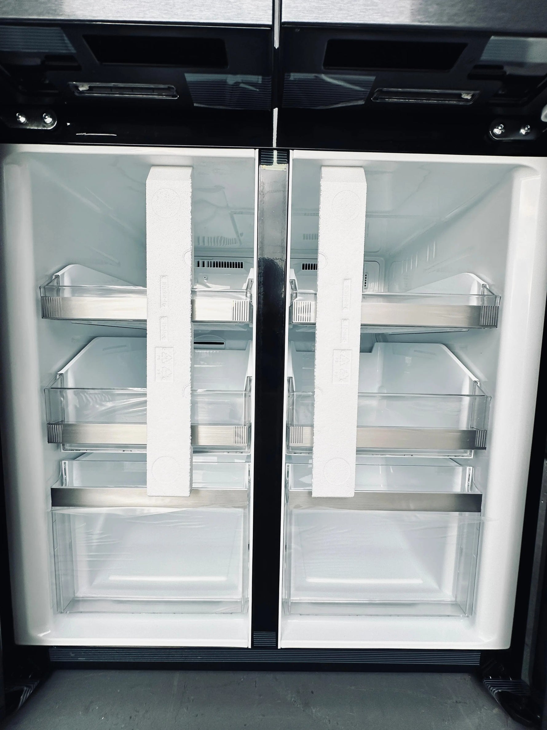 LG 506L Quad Door Fridge Freezer – Black Steel with Non-Plumbed Water & Ice – Factory Seconds | ADELAIDE