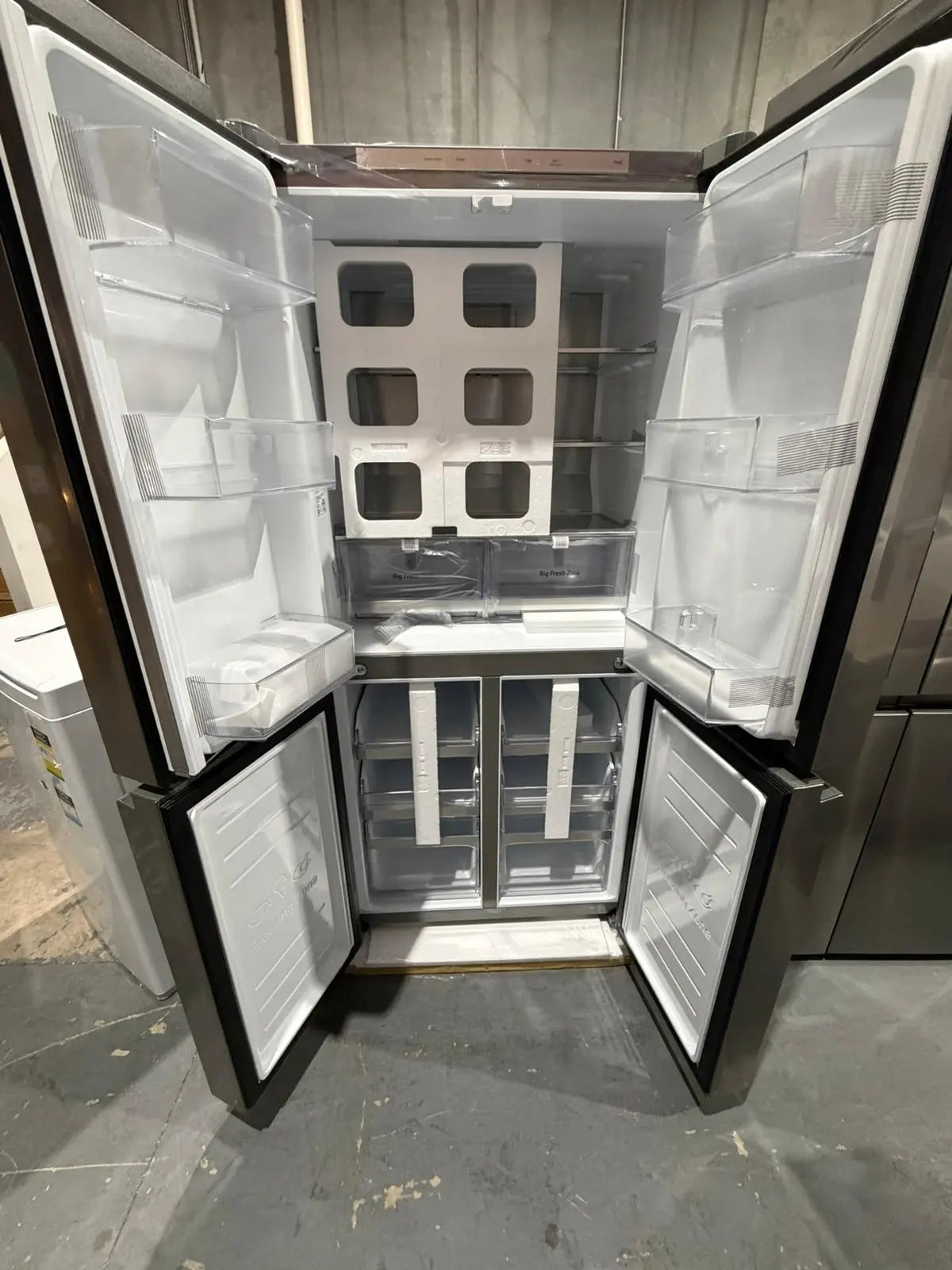 LG 530L Fridge Freezer – Factory Second