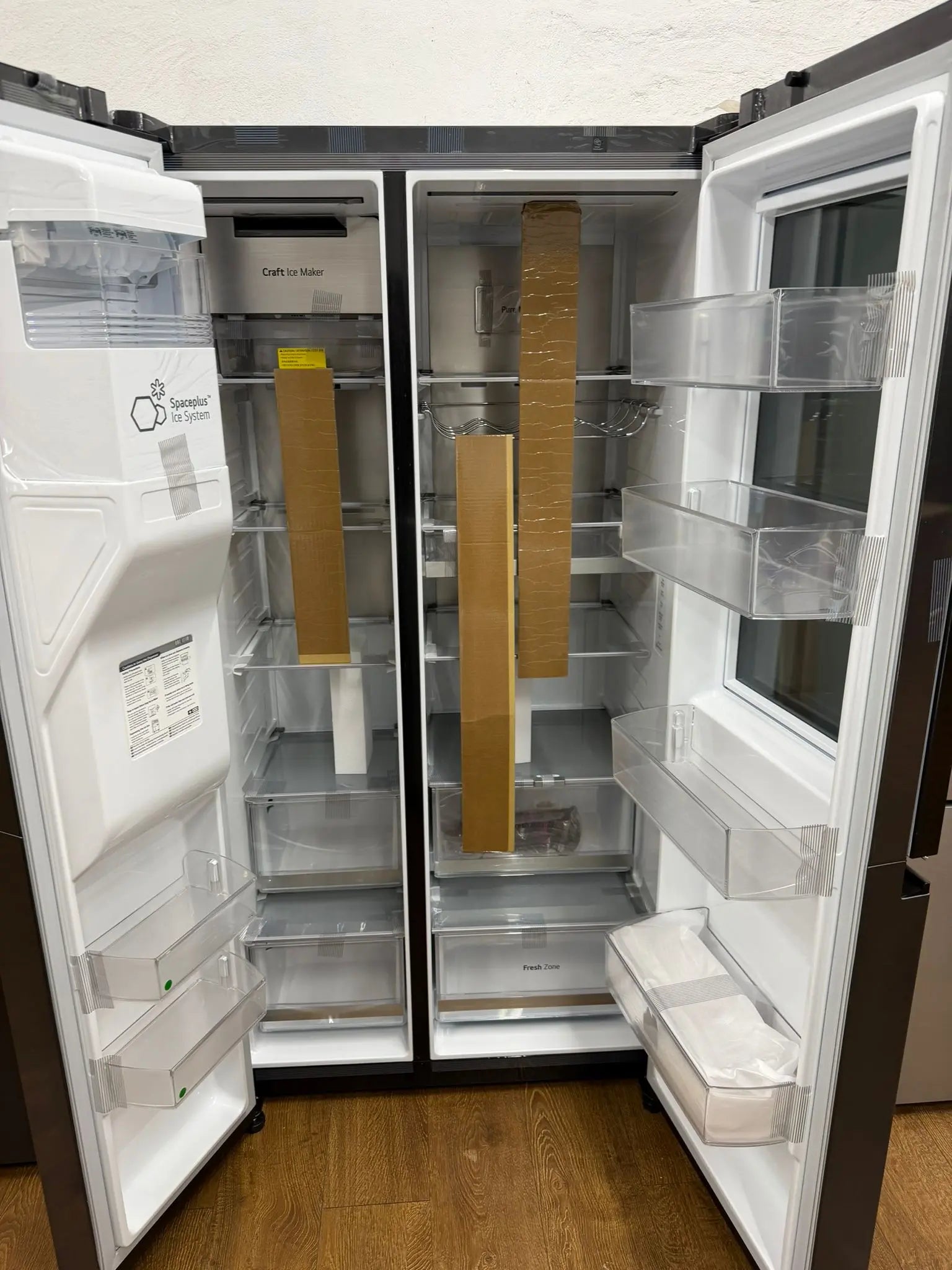 LG 635L InstaView Side by Side Refrigerator (Factory Seconds) – GS-V600MBLC | RESERVOIR