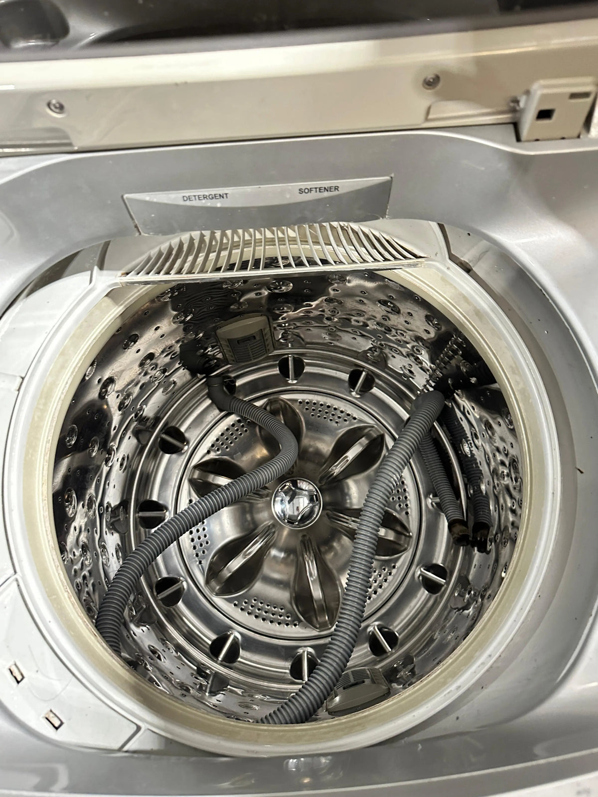LG 9.5kg Inverter Direct Drive Top Load Washer – Refurbished | PERTH