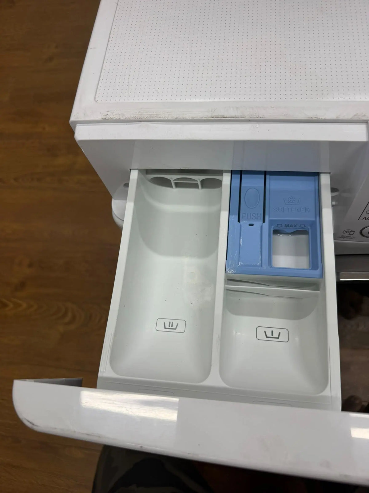 LG Series 9 12kg Front Load Washing Machine – Refurbished | RESERVOIR