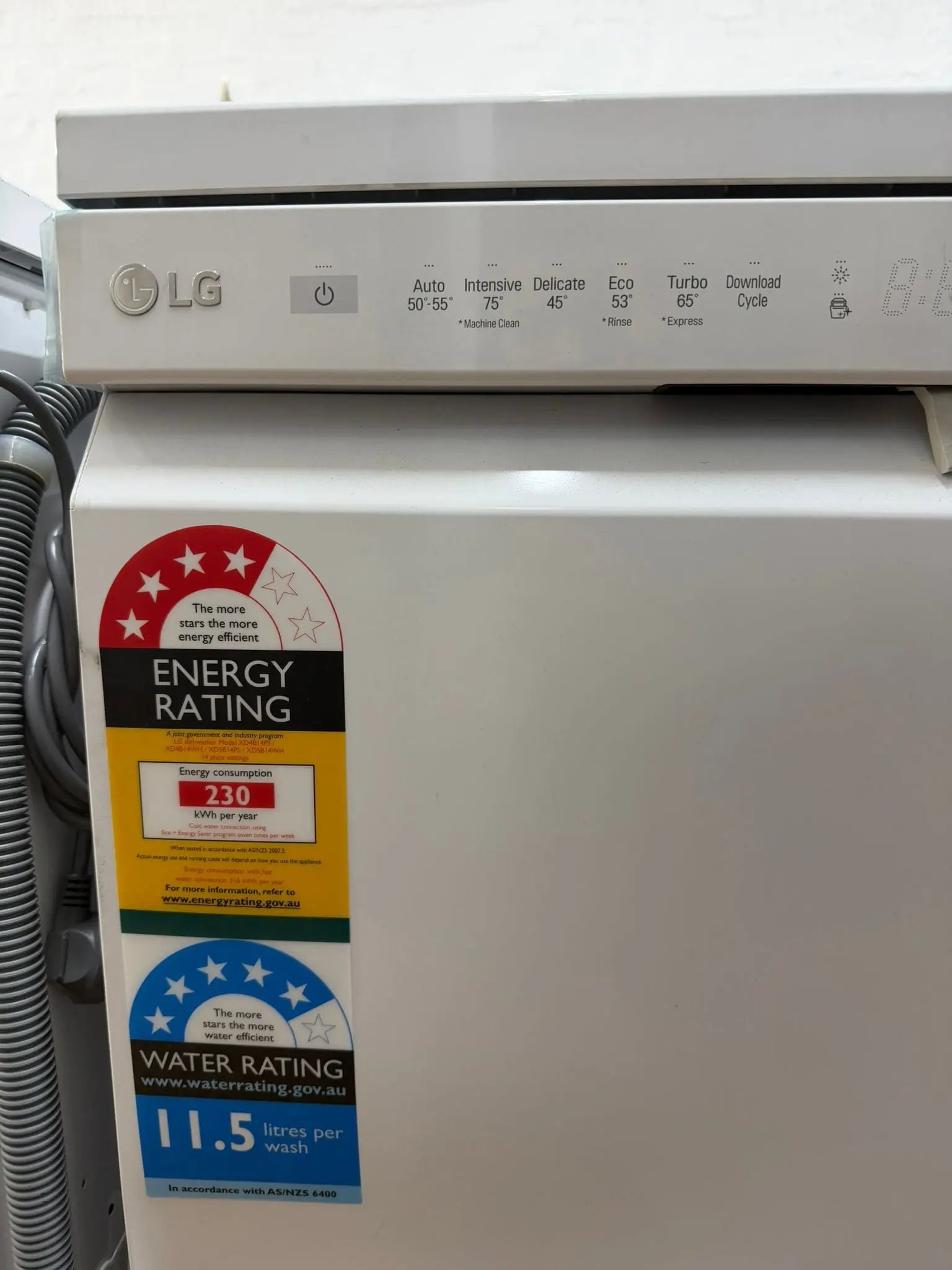 LG XD5B14WH 60cm 14 Place QuadWash Freestanding Dishwasher – White (Factory Second, TrueSteam, Smart Wash) | RESERVOIR