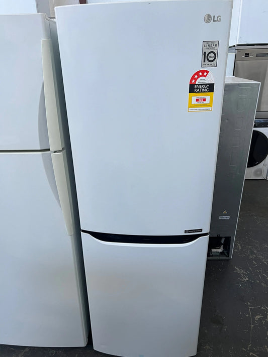 Lg 310 litres fridge freezer | ADELAIDE
