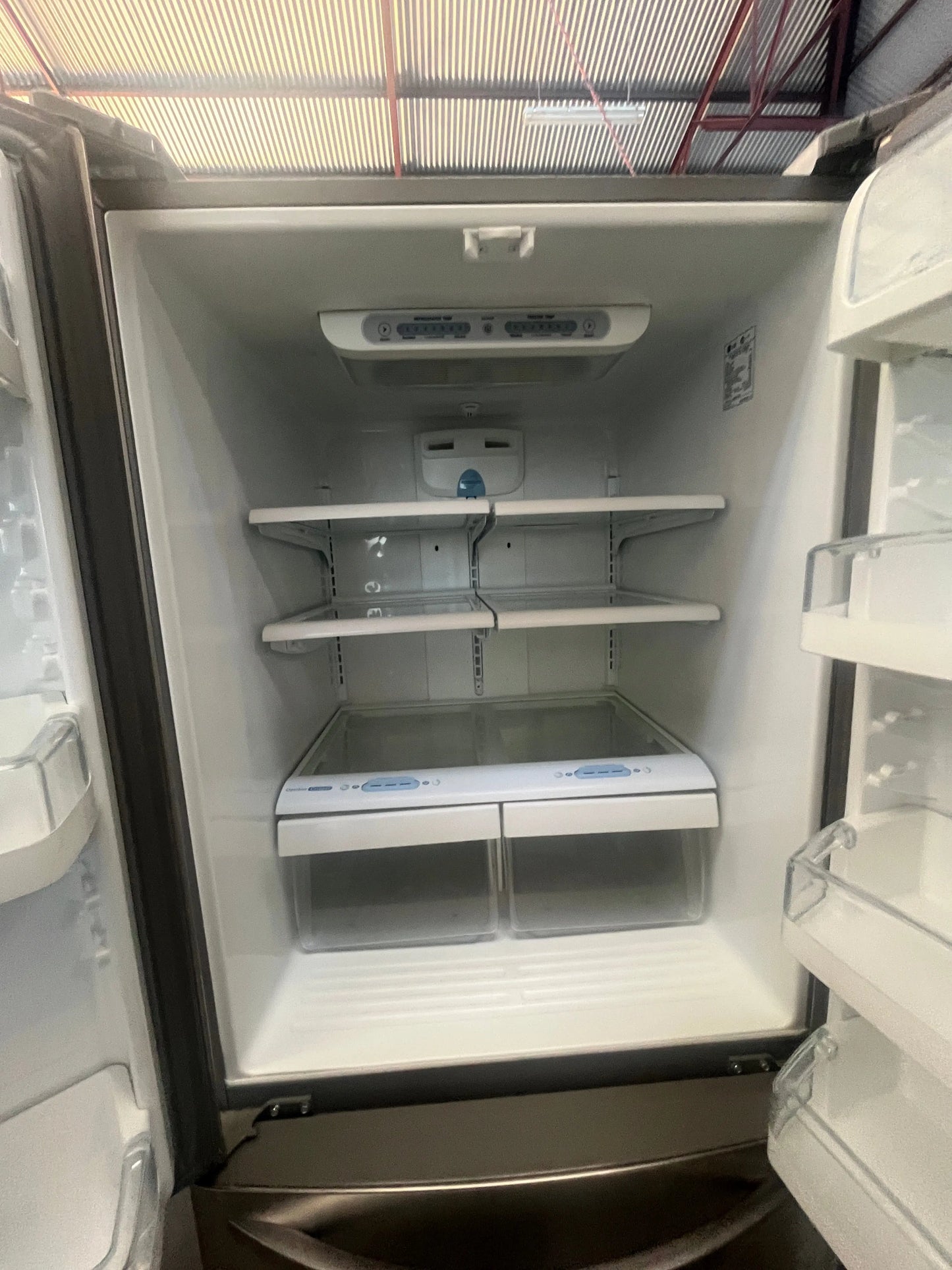 Lg 591L Fridge Freezer | ADELAIDE