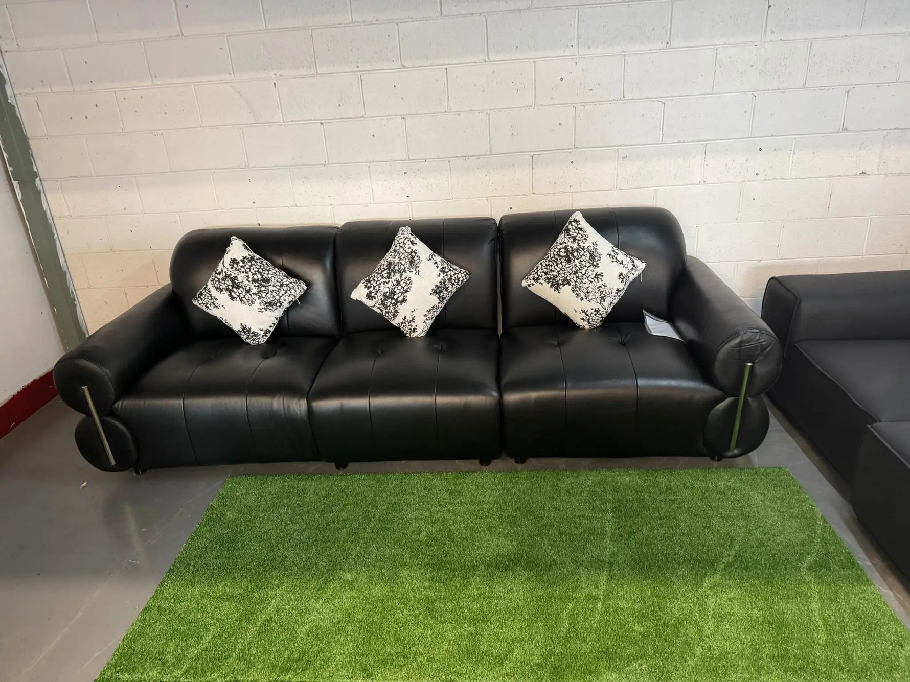 Luxury Black 3 Seater Sofa – Brand New | SYDNEY