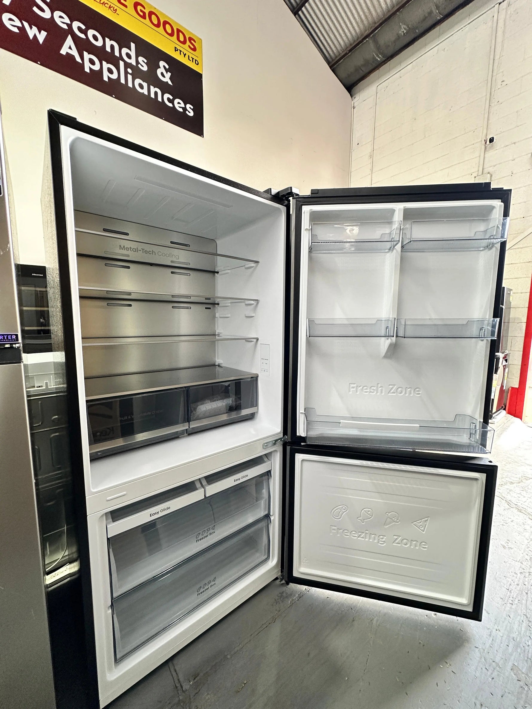 Near New Hisense 503L Eco Vision Bottom Mount Fridge Freezer | ADELAIDE