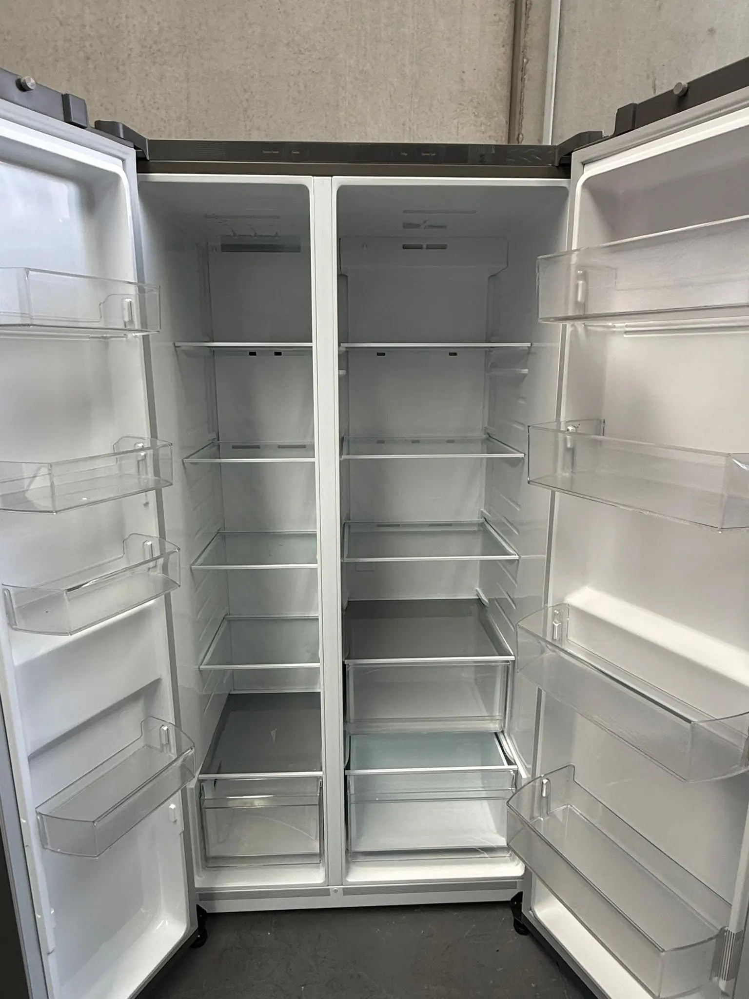 Near New LG 664L Side by Side Fridge Freezer – GS-B599PL | MELBOURNE