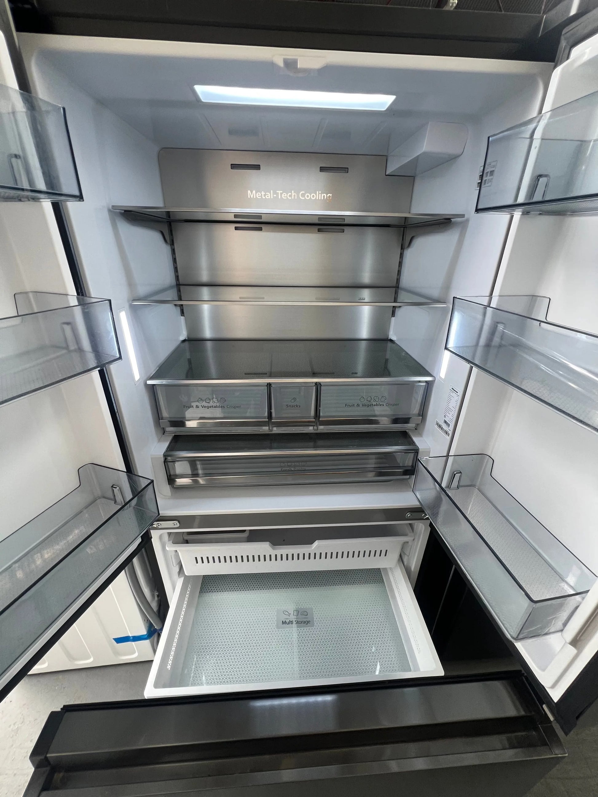 Near new Condition Hisense 634 Litres Fridge Freezer | ADELAIDE