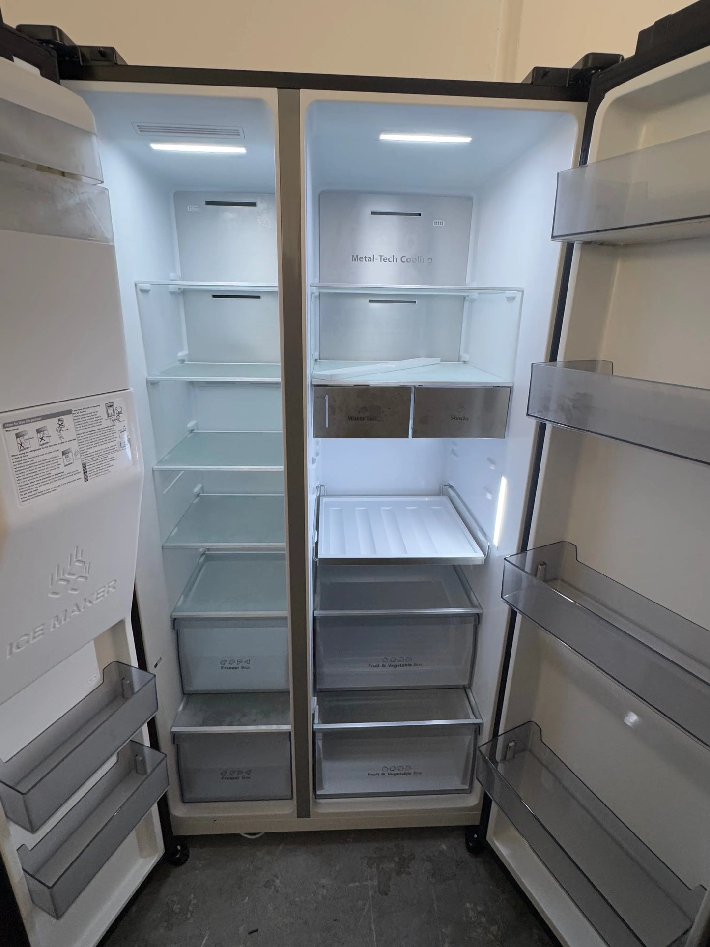 Near new Hisense 632 litres fridge freezer | PERTH