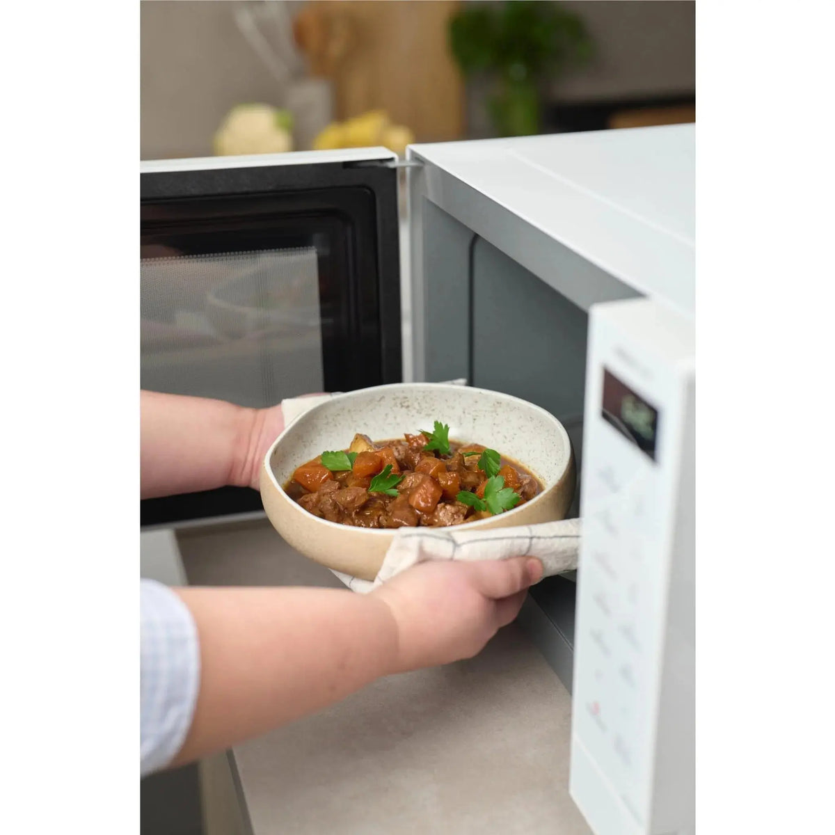 Panasonic 32L 1100W Inverter Microwave Oven – White | PERTH