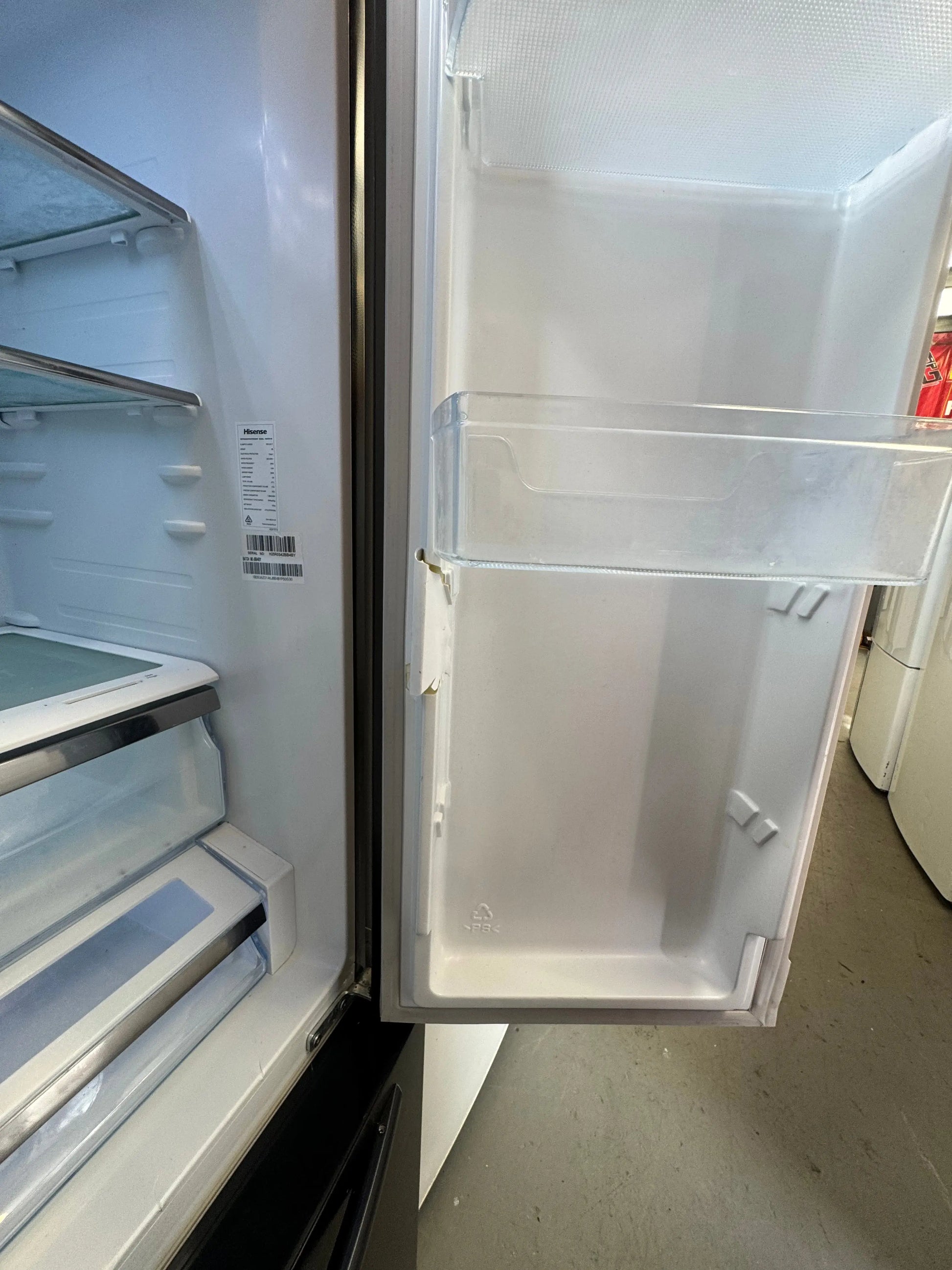 Refurbish Hisense 577 L fridge freezer | SYDNEY