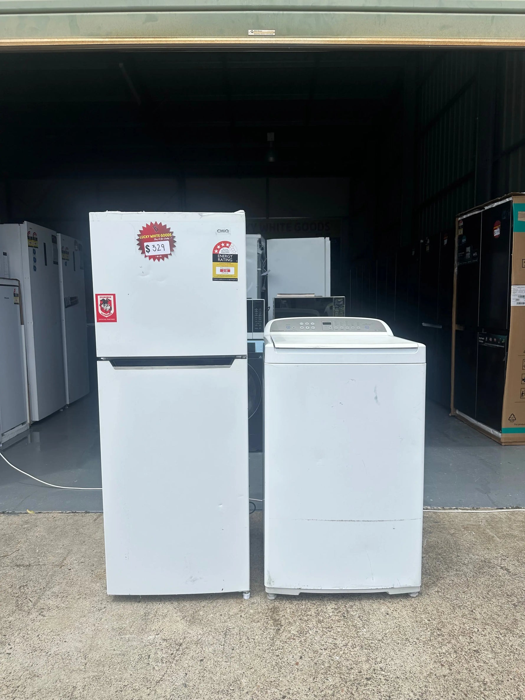 Refurbished CHIQ 202l Fridge Freezer & Fisher&Paykel 8 kg washer Combo | BRISBANE