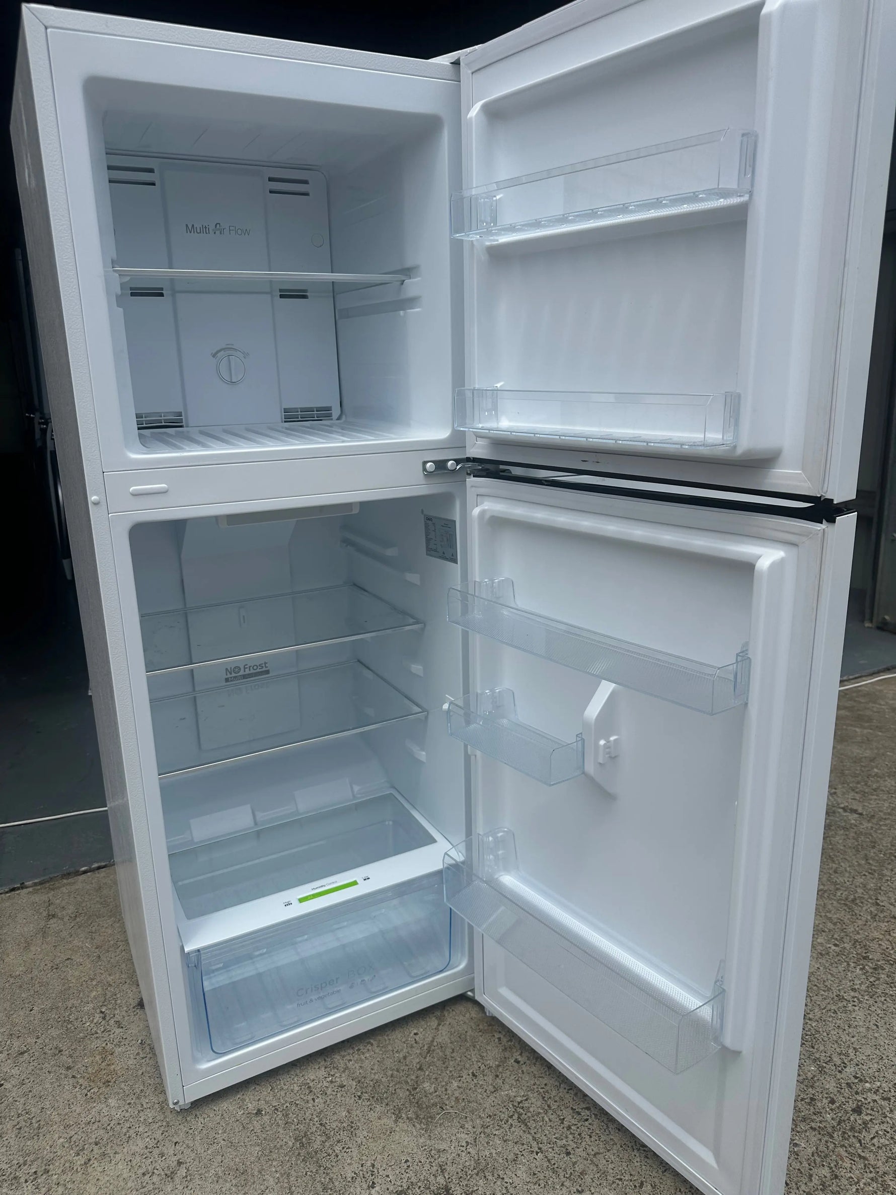 Refurbished CHIQ 202l Fridge Freezer & Fisher&Paykel 8 kg washer Combo | BRISBANE