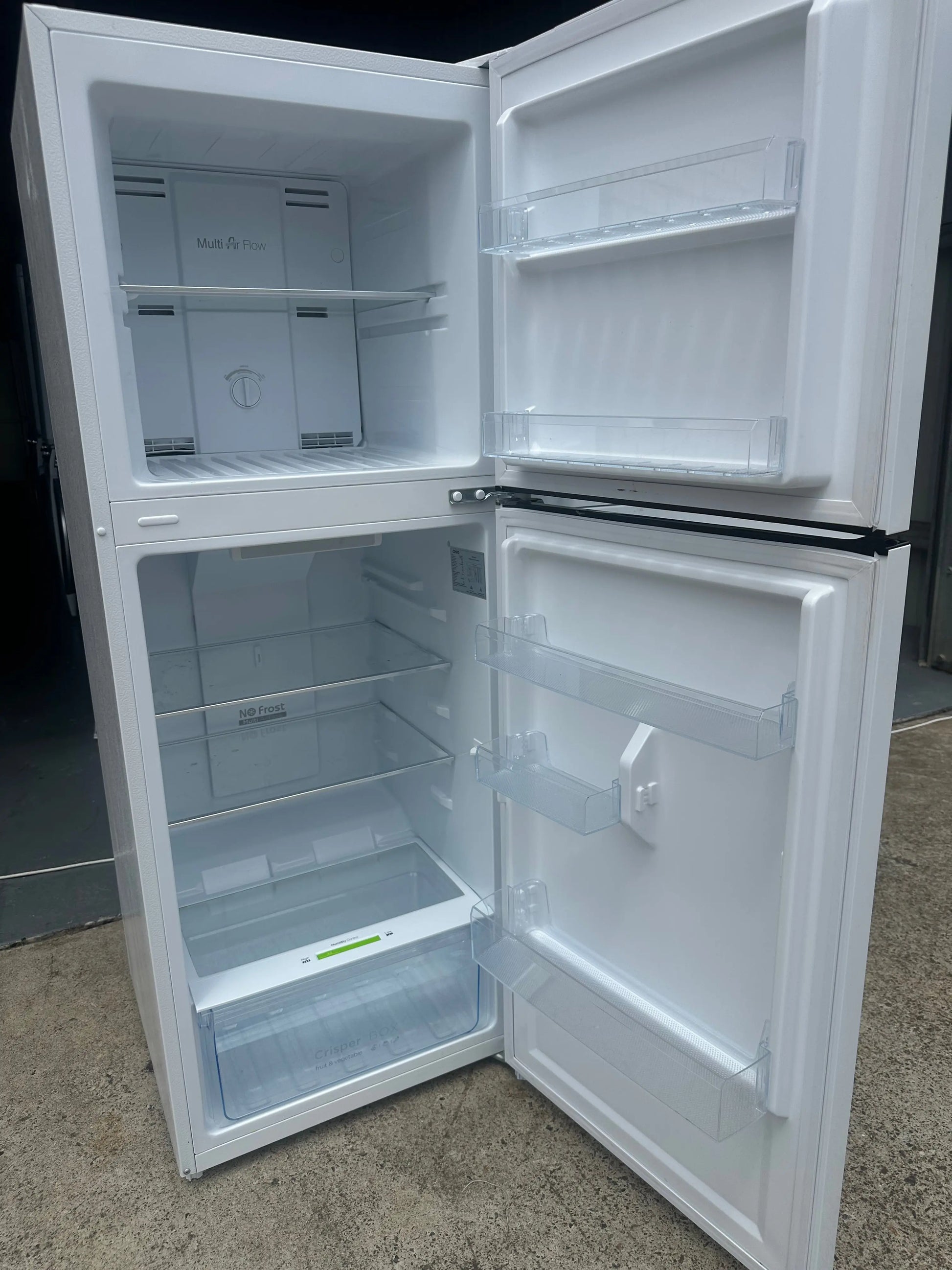 Refurbished CHIQ 202l Fridge Freezer & Fisher&Paykel 8 kg washer Combo | BRISBANE