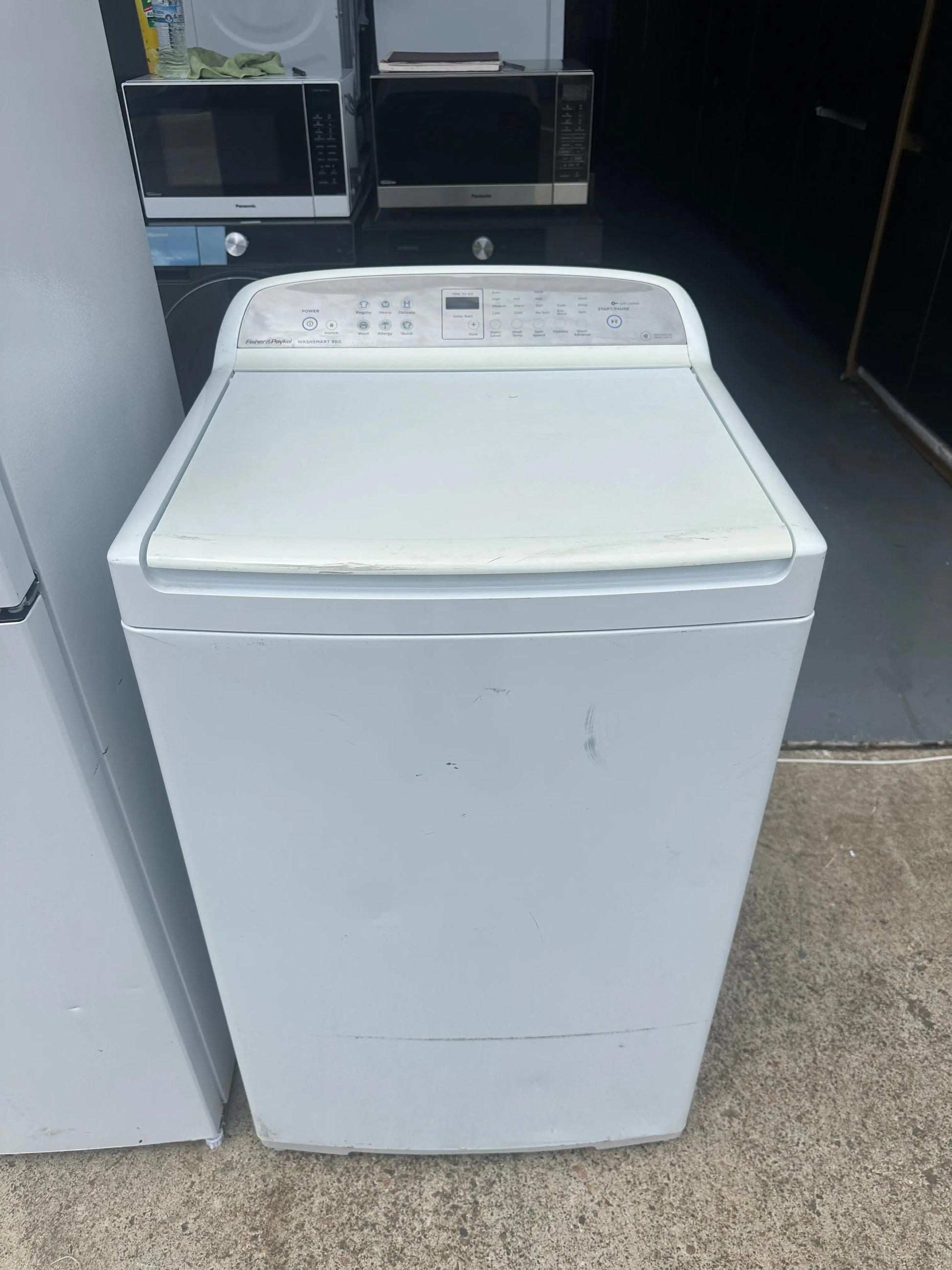 Refurbished CHIQ 202l Fridge Freezer & Fisher&Paykel 8 kg washer Combo | BRISBANE