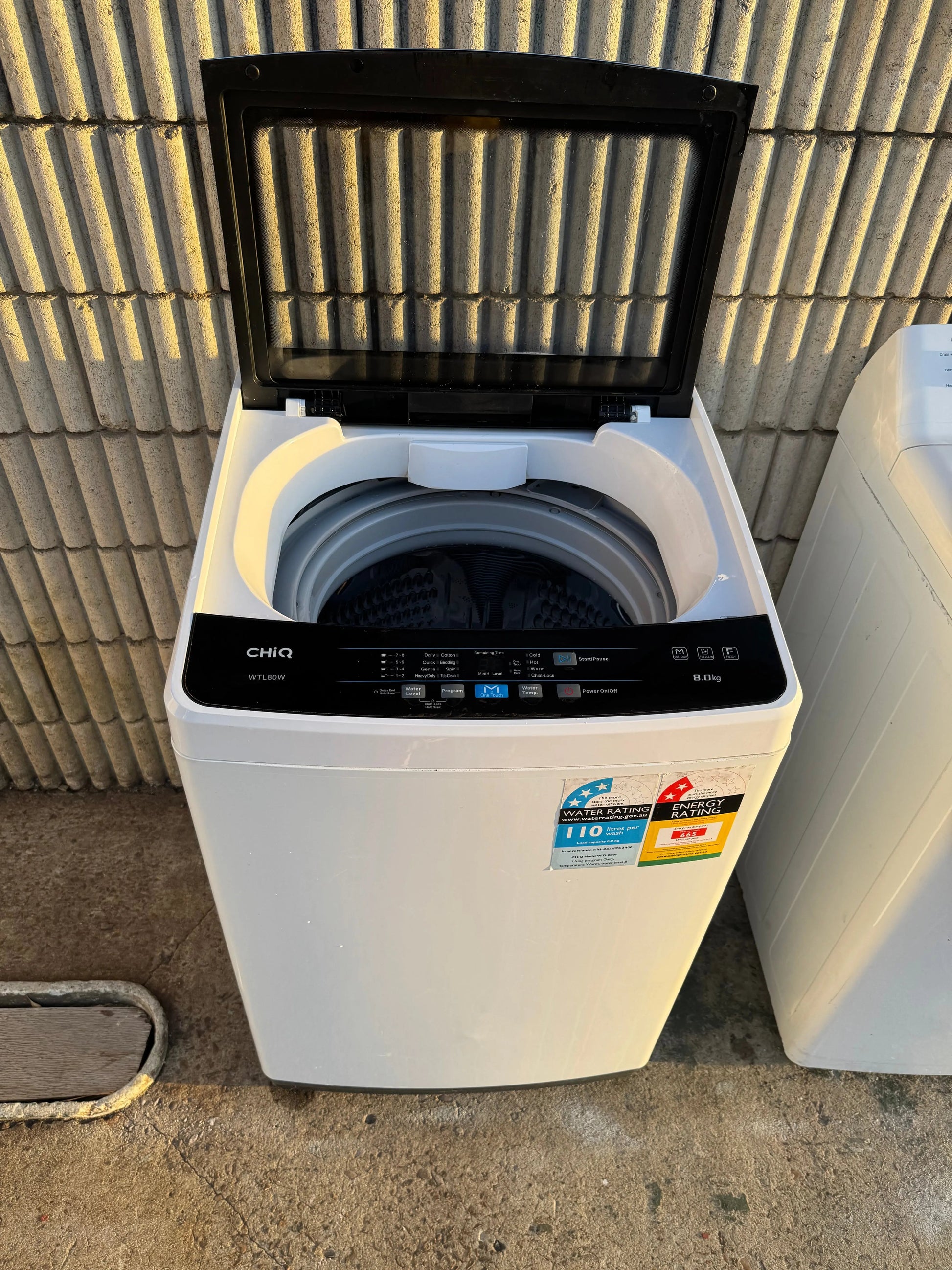 Refurbished CHIQ 8 kg top loader washer | SYDNEY