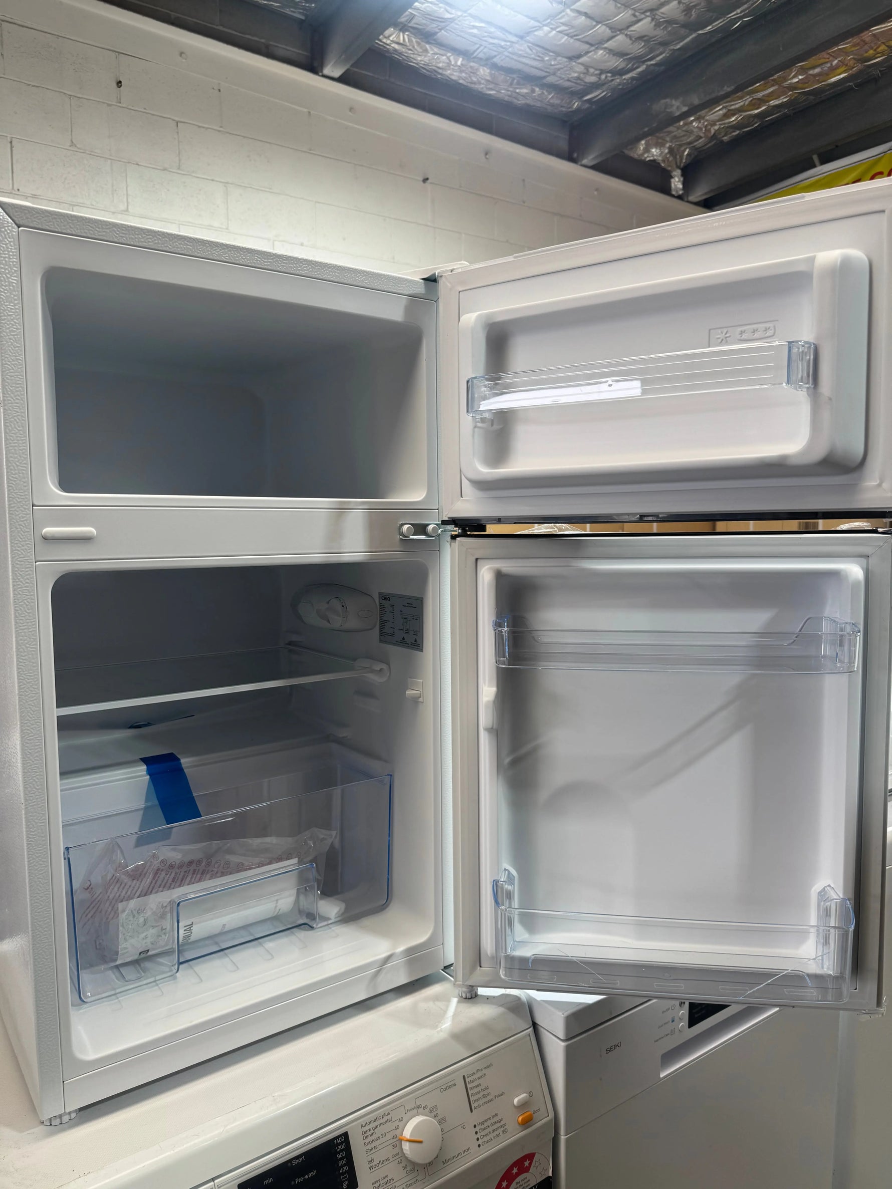 Refurbished CHIQ 86 L Bar Fridge | SYDNEY