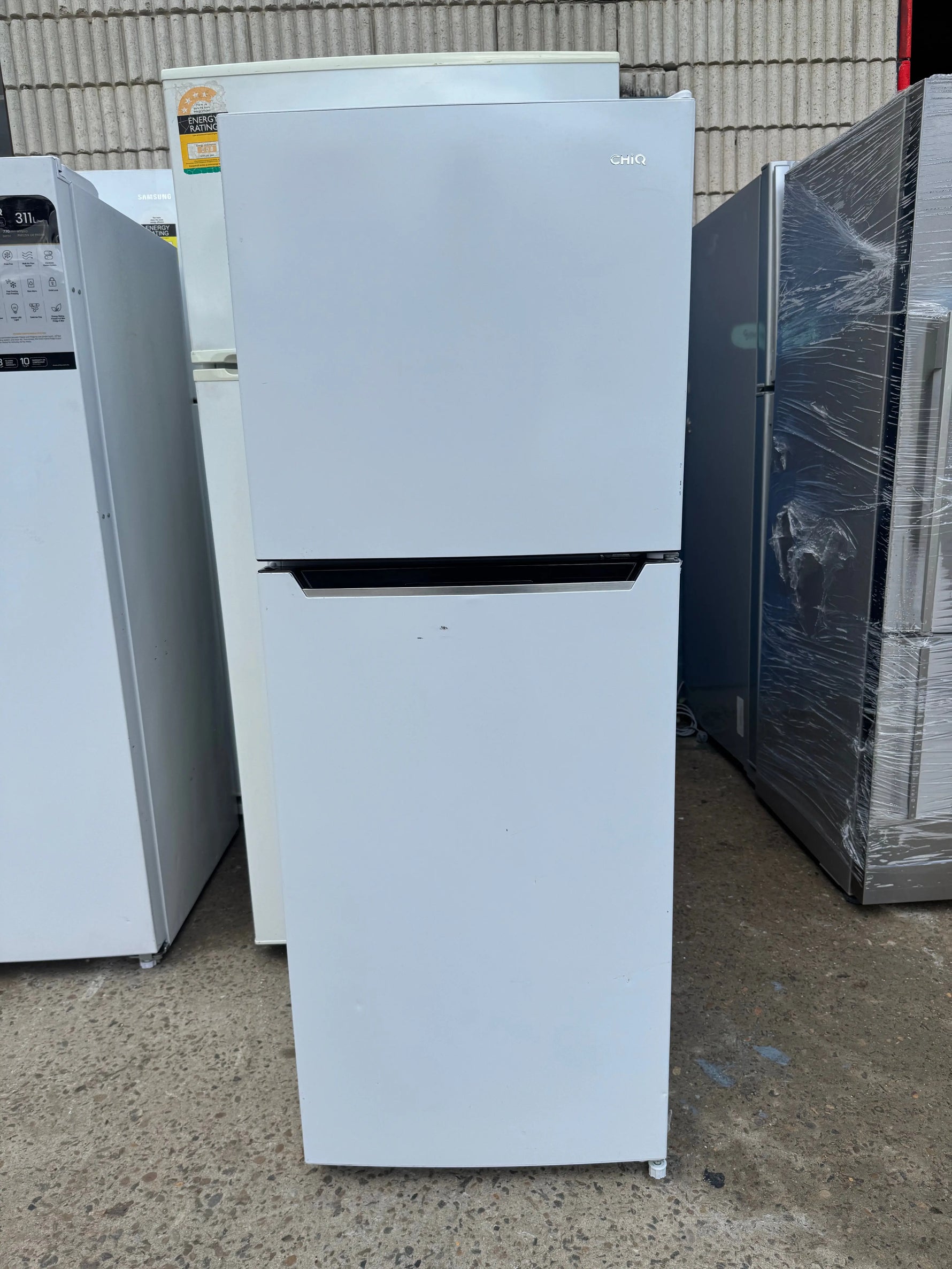 Refurbished CHiQ 202L Top Mount Fridge Freezer | SYDNEY