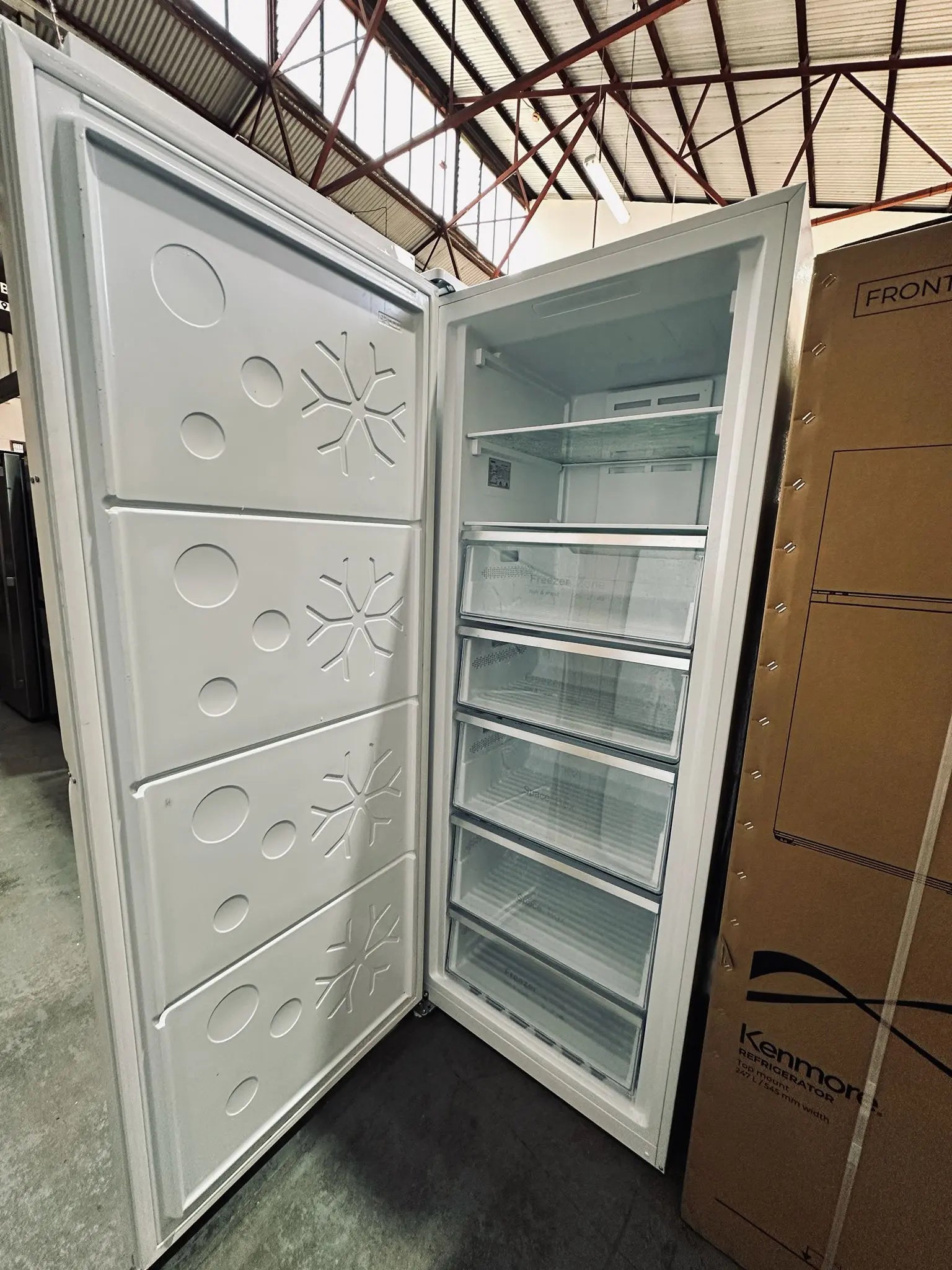 Refurbished CHiQ 380L Vertical Hybrid Fridge Freezer | ADELAIDE