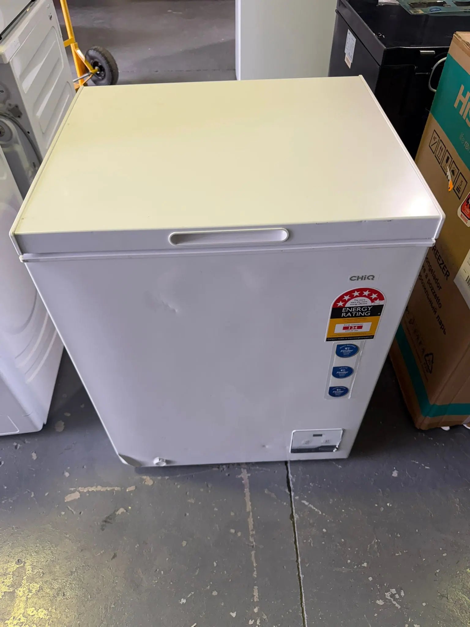 Refurbished Chiq 142L Hybrid Fridge/Freezer – CCFI42WE | BRISBANE