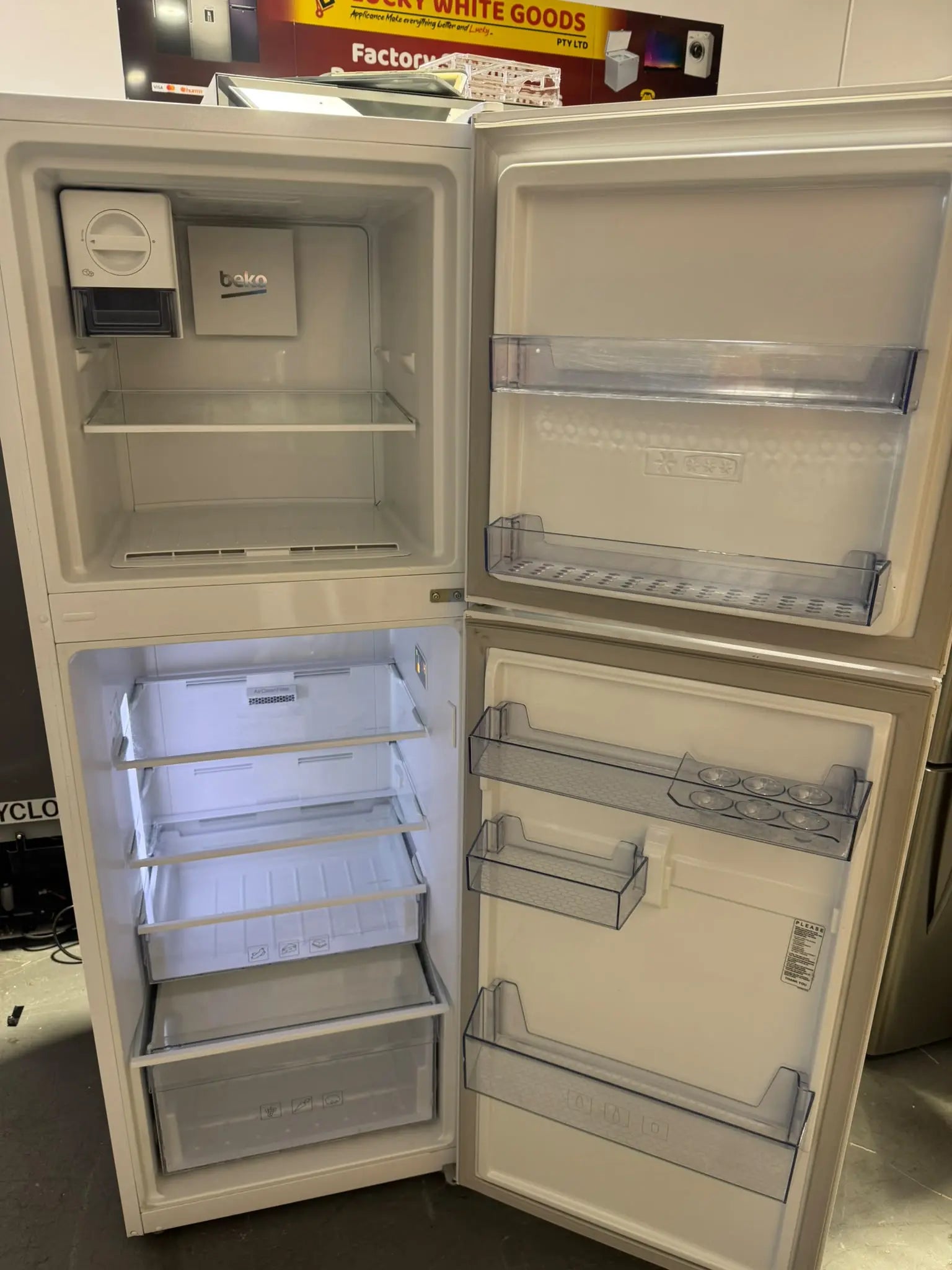Refurbished Compact Beko 245L Top Mount Fridge Freezer | PERTH