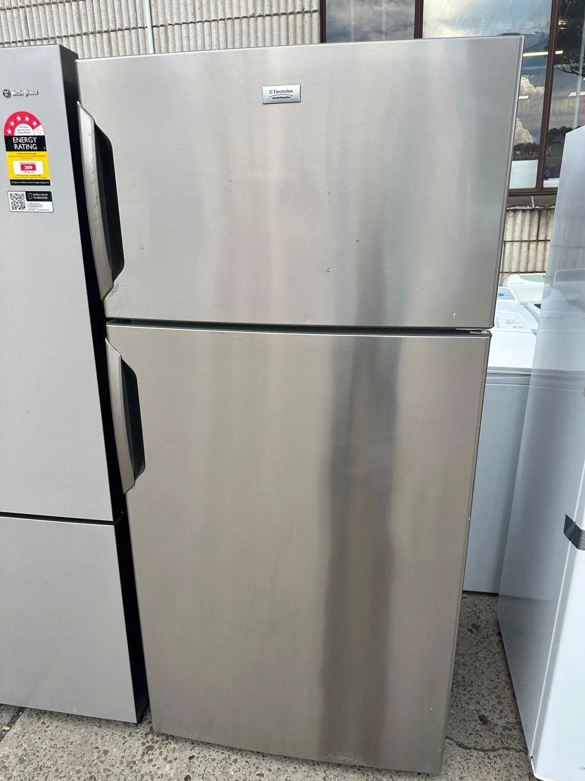 Refurbished Electrolux 520L Fridge Freezer | SYDNEY