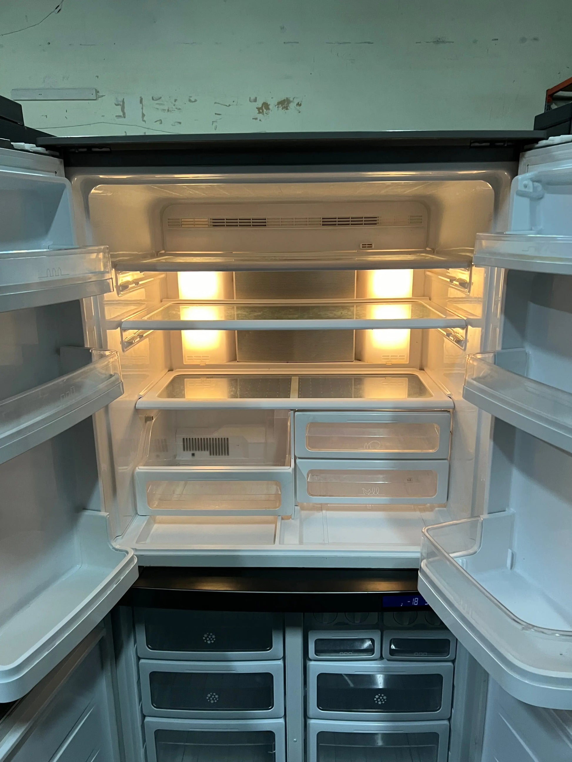 Refurbished Electrolux 602L French Door Fridge Freezer | ADELAIDE