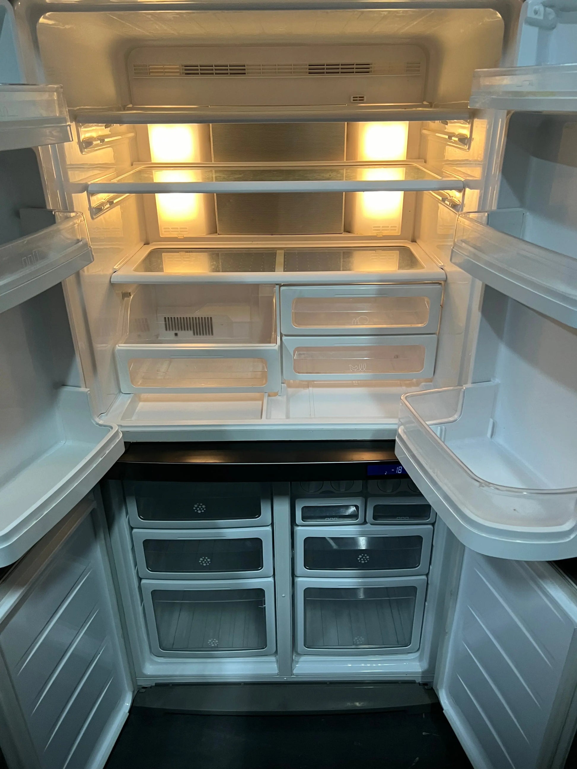 Refurbished Electrolux 602L French Door Fridge Freezer | ADELAIDE