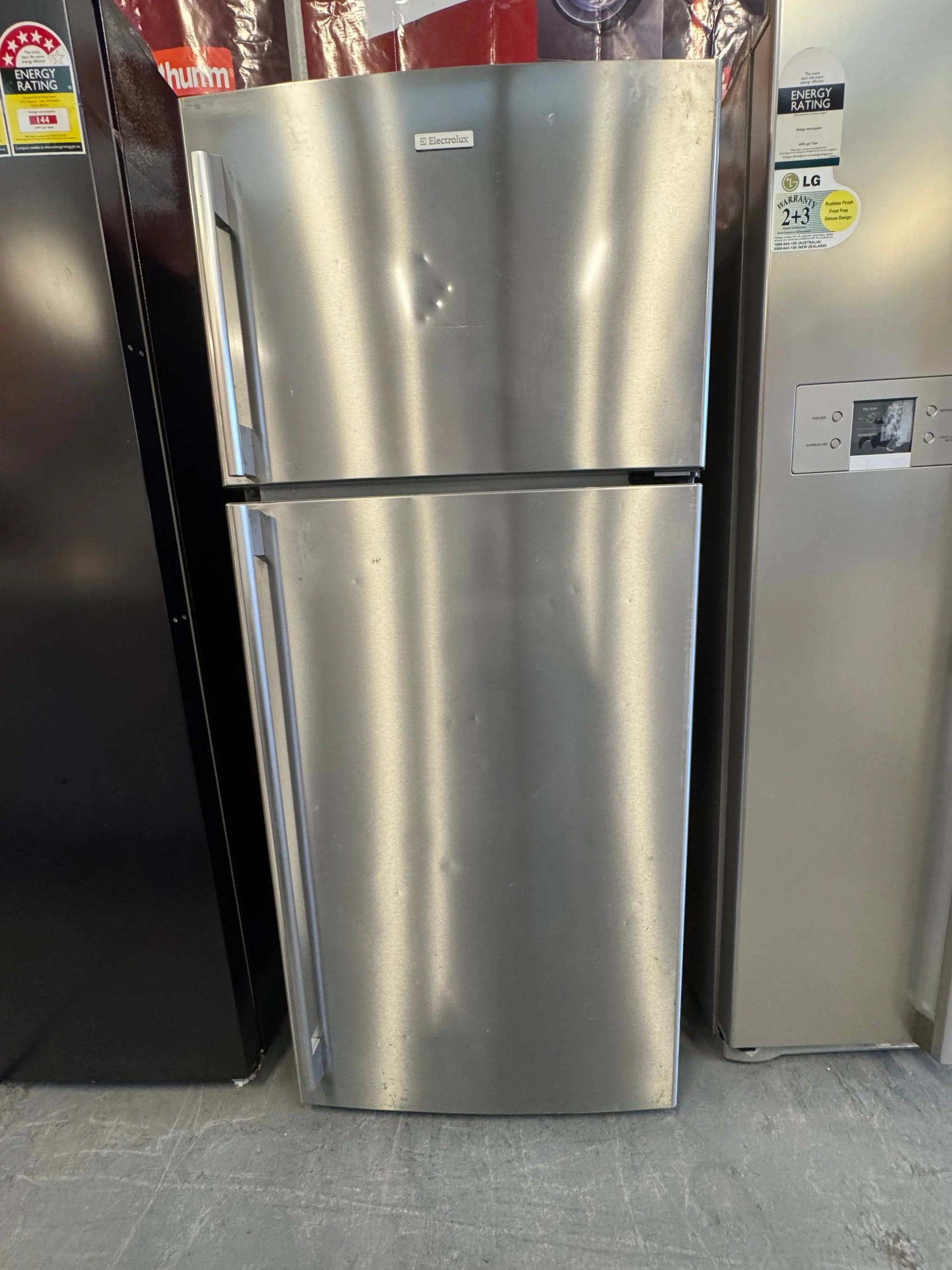 Refurbished Electrolux fridge freezer 420 L | SYDNEY