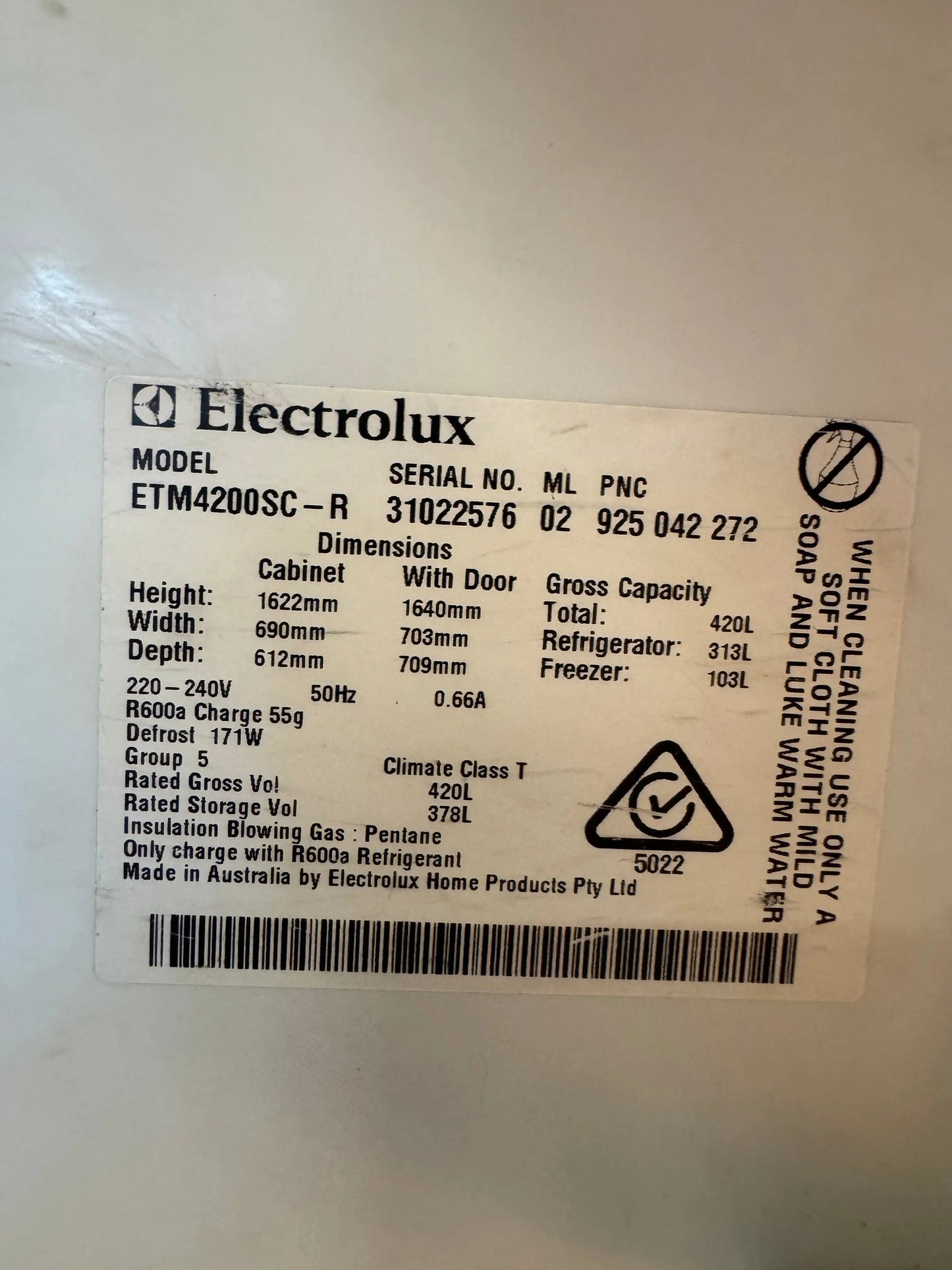 Refurbished Electrolux fridge freezer 420 L | SYDNEY