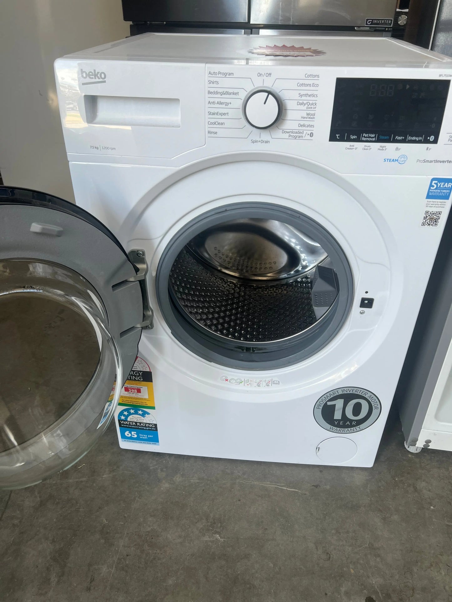 Refurbished Esatto 400L fridge freezer and Beko 7.5kg washing machine | Lucky white goods