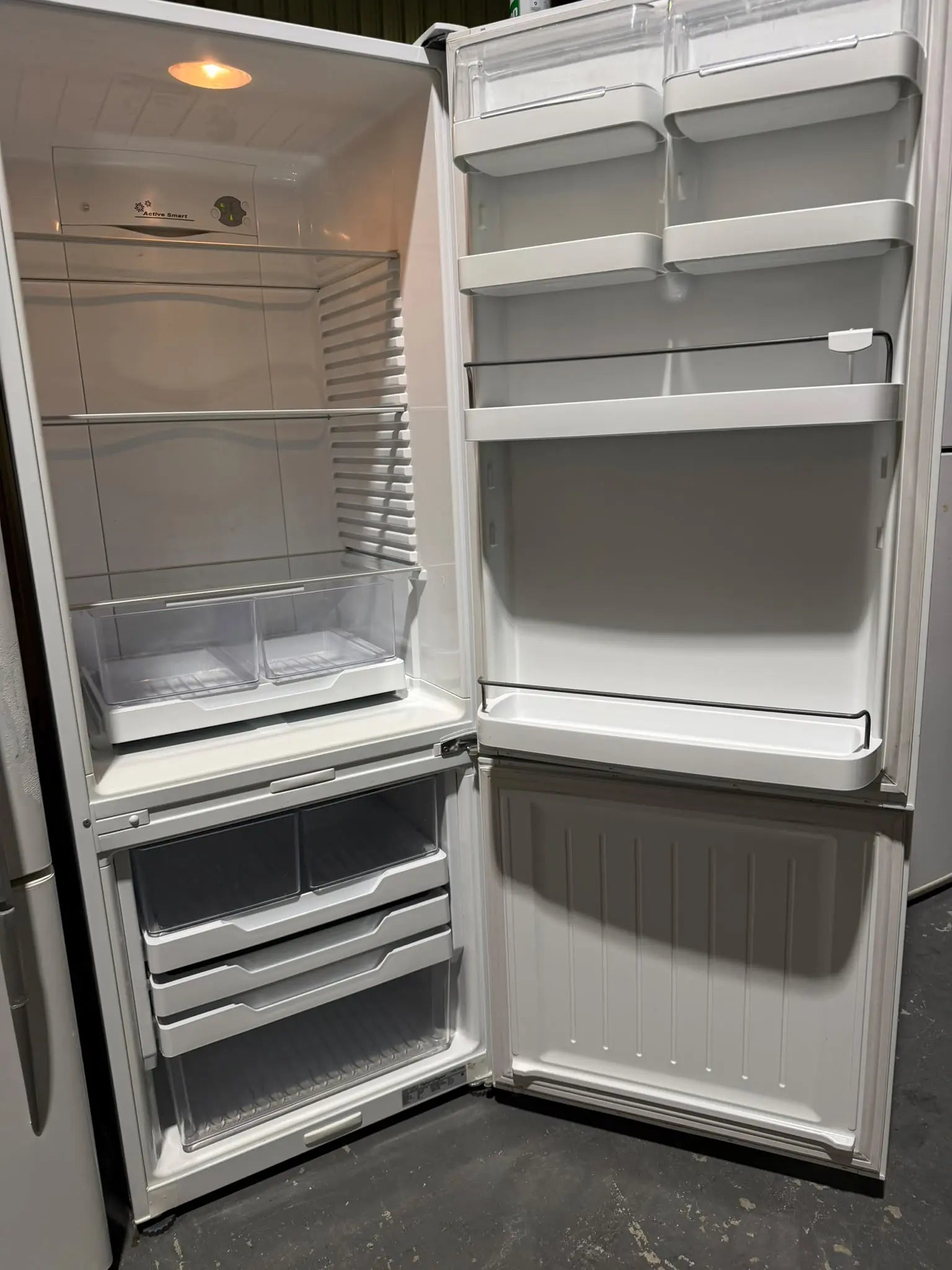 Refurbished Fisher & Paykel 400L Bottom Mount Fridge Freezer | BRISBANE