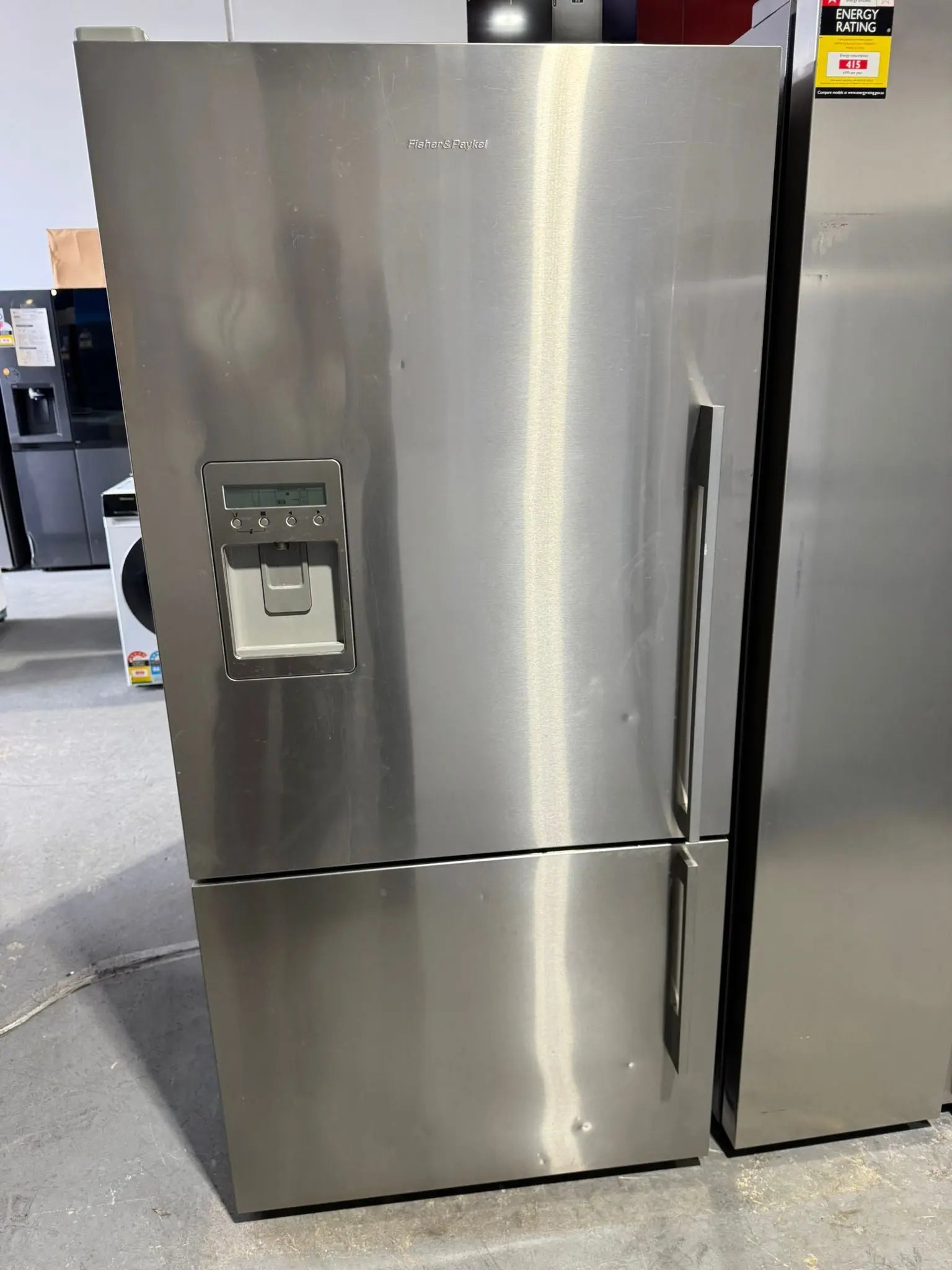 Refurbished Fisher & Paykel 519L Bottom Mount Fridge Freezer | PERTH