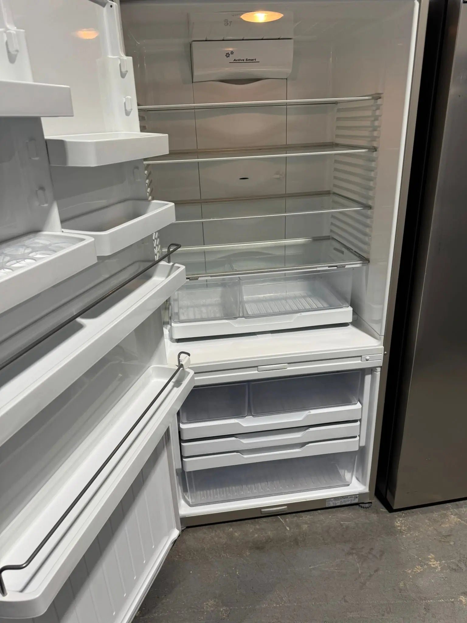 Refurbished Fisher & Paykel 519L Bottom Mount Fridge Freezer | PERTH