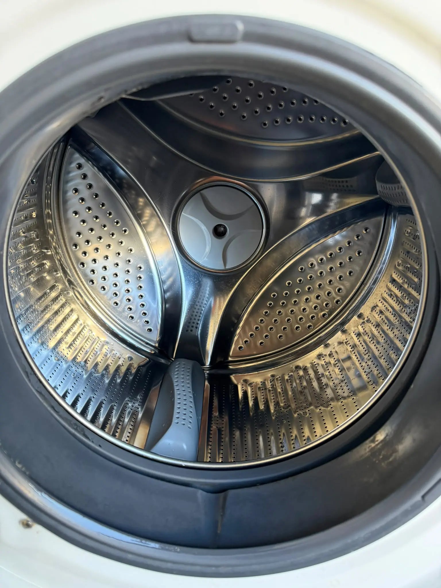 Refurbished Fisher & Paykel 7.5kg Front Load Washing Machine | MELBOURNE