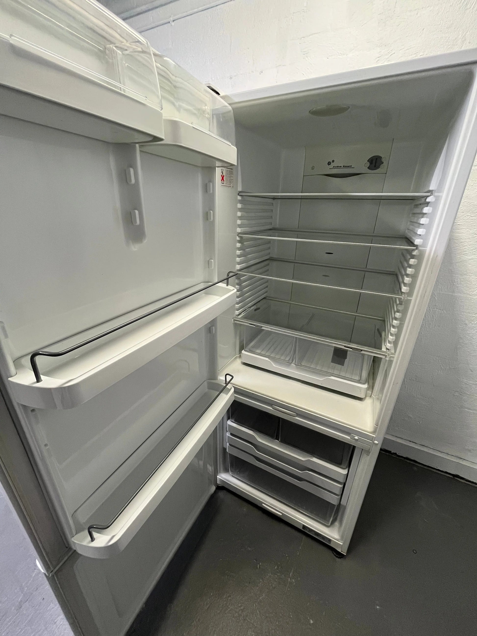 Refurbished Fisher and paykel 440L fridge freezer | ALEXANDRIA