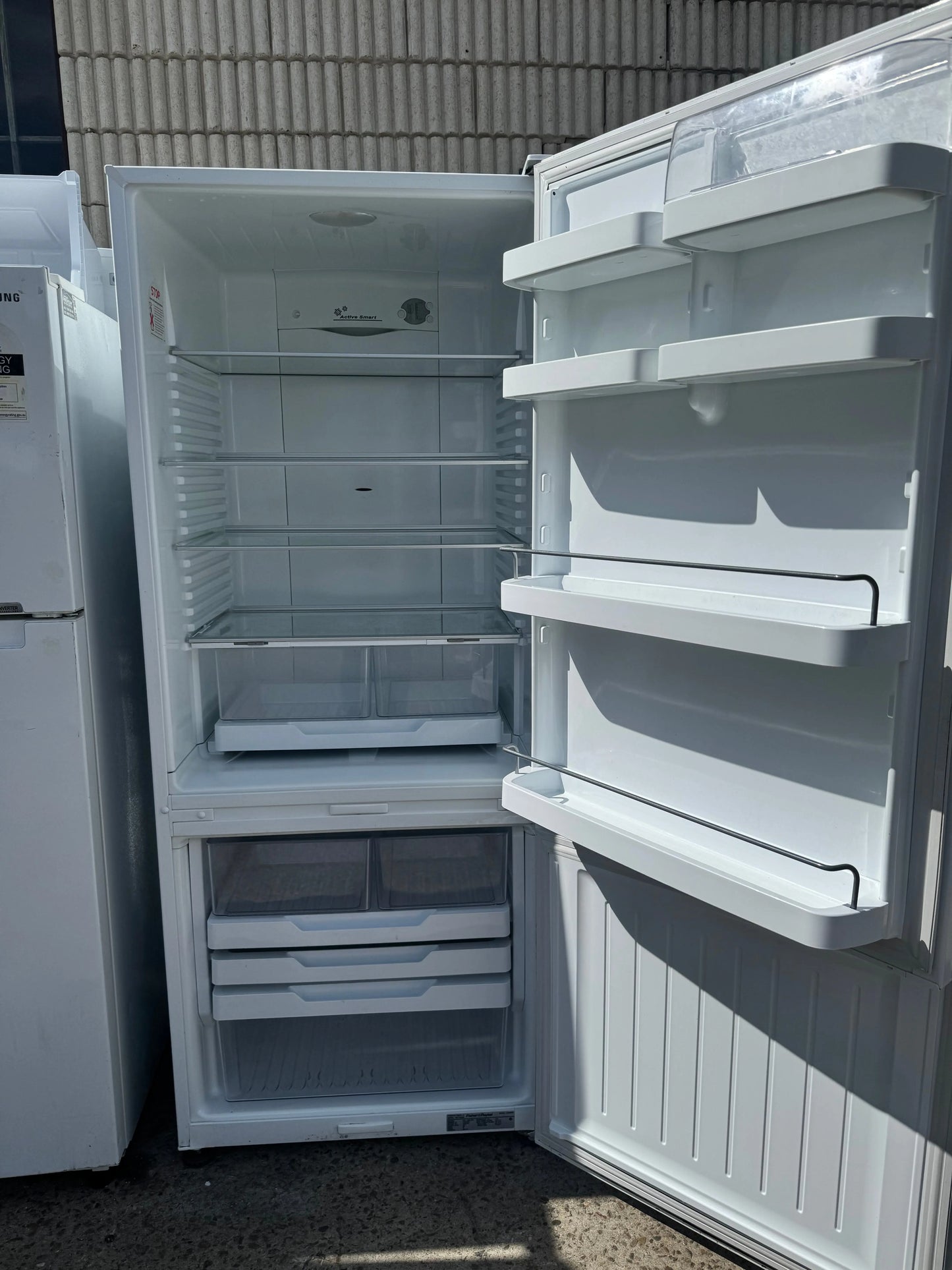 Refurbished Fisher and paykel fridge Freezer 442 L | SYDNEY