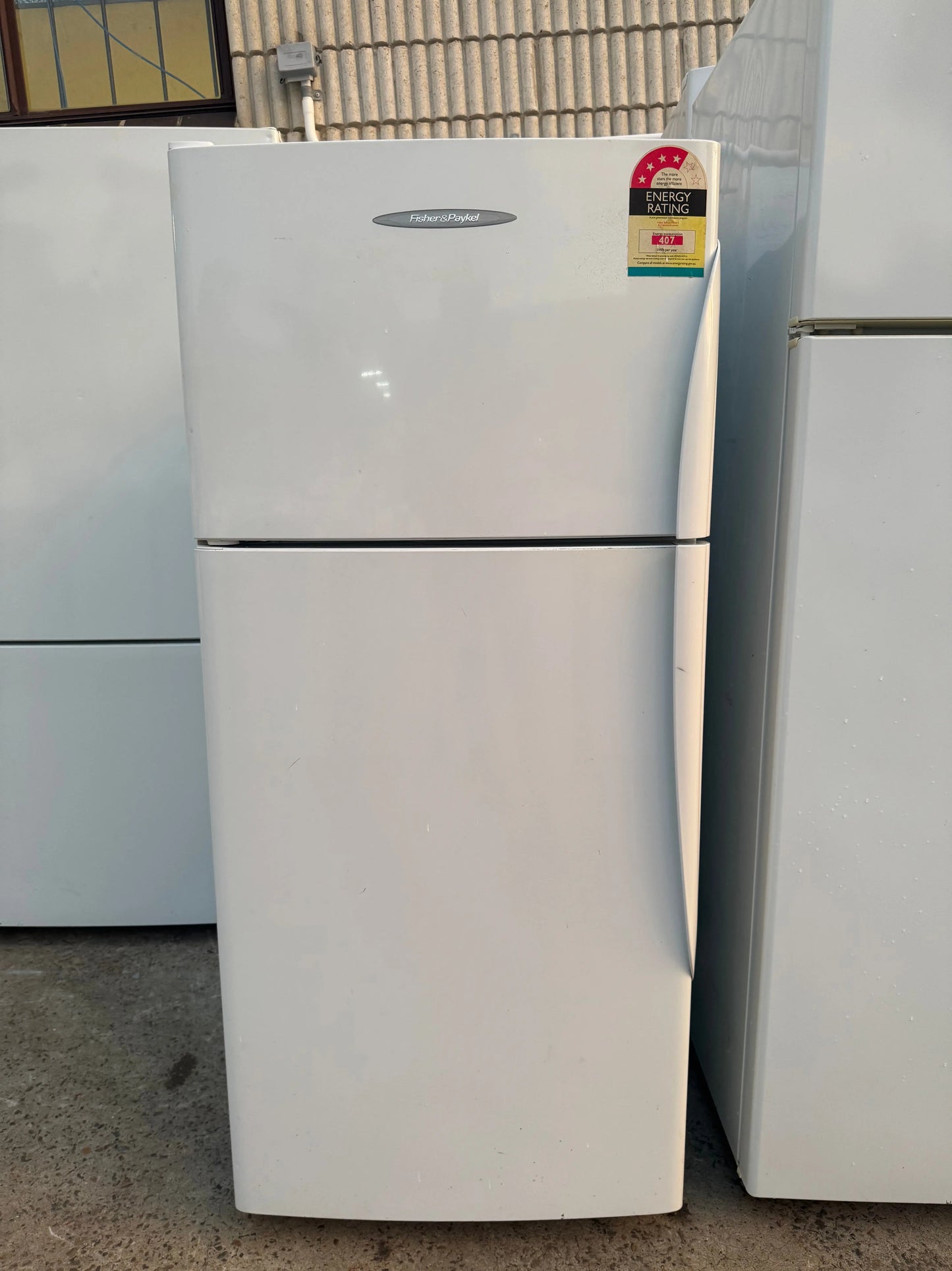 Refurbished Fisher and paykel fridge freezer 329 L | SYDNEY