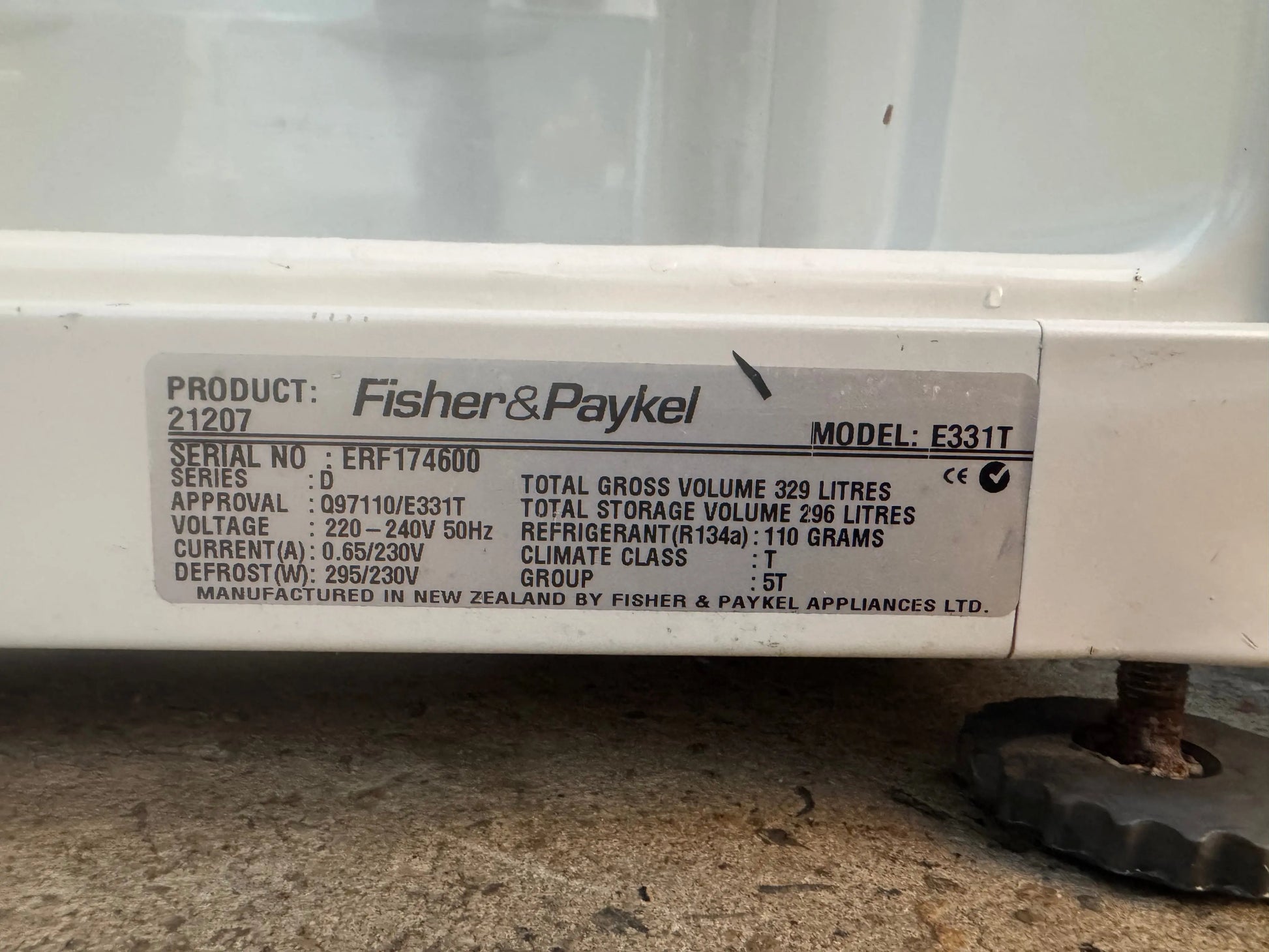 Refurbished Fisher and paykel fridge freezer 329 L | SYDNEY