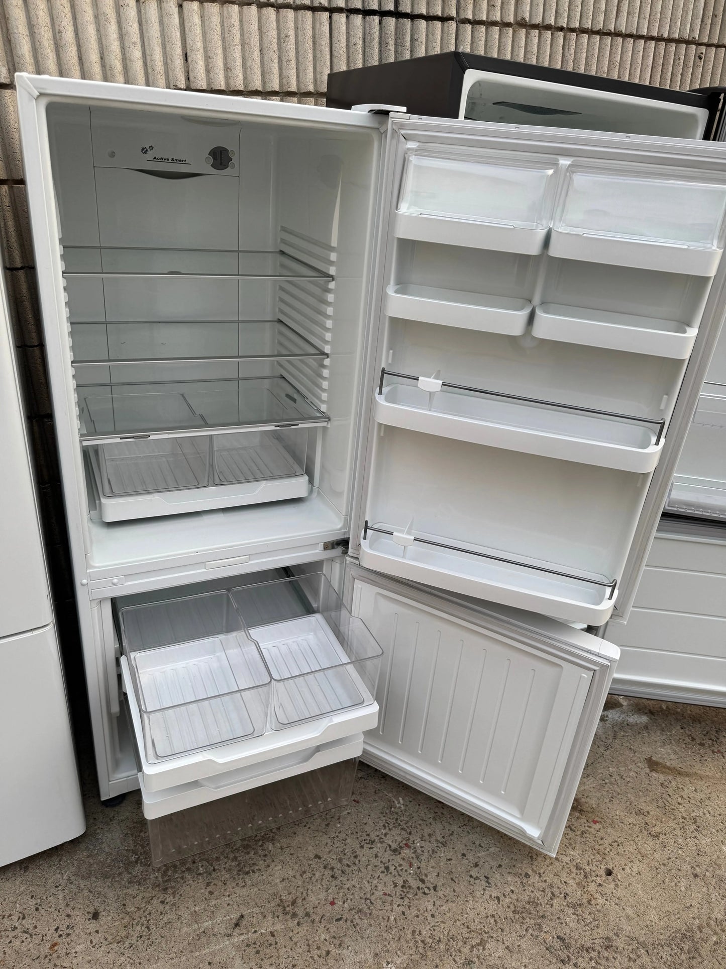 Refurbished Fisher&Paykel 373 ltr fridge freezer | SYDNEY