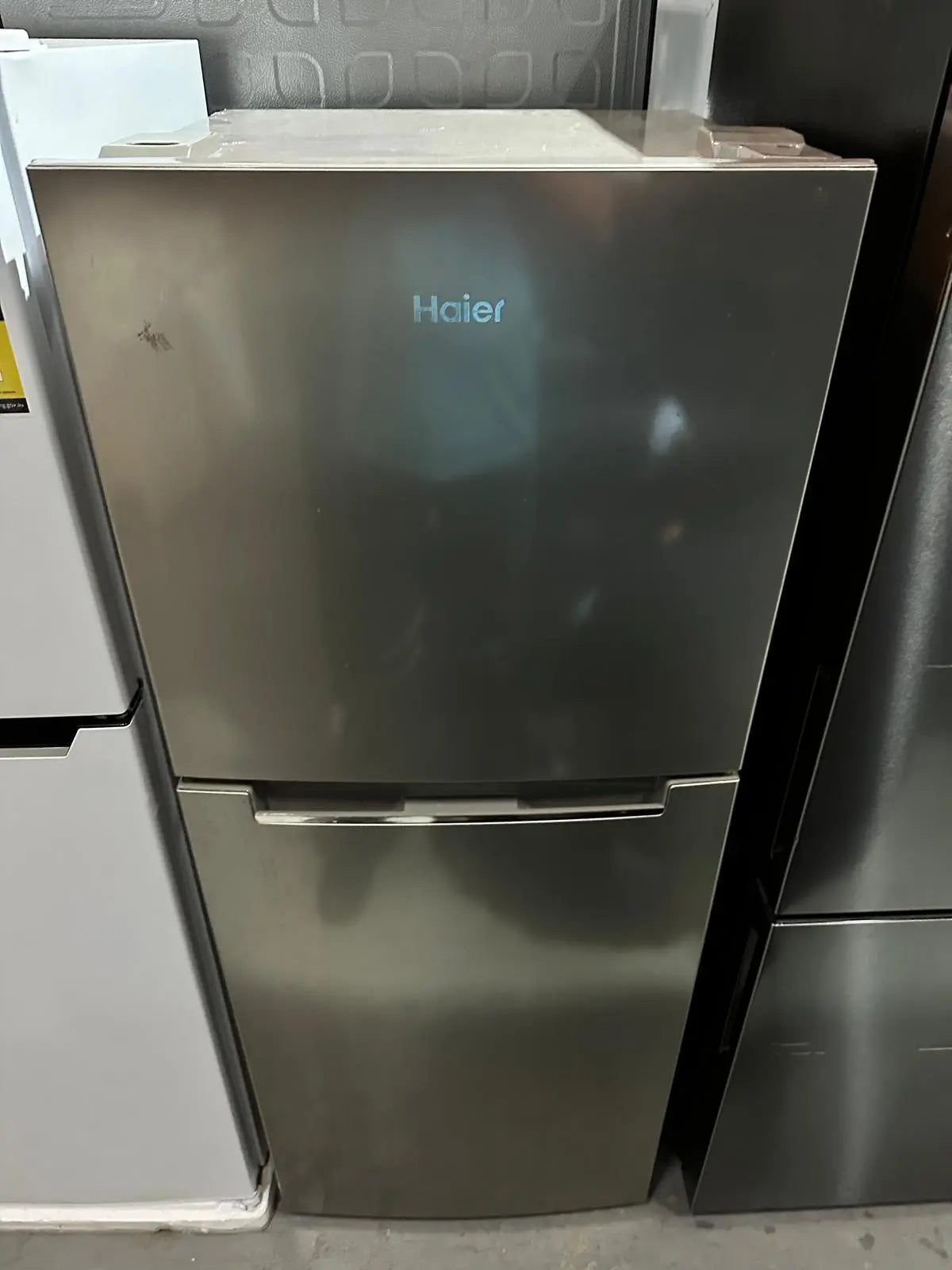 Refurbished Haier 198L Top Mount Fridge Freezer | ADELAIDE