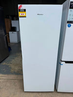 Refurbished Hisense 155L Vertical Freezer HRVF155 | MELBOURNE