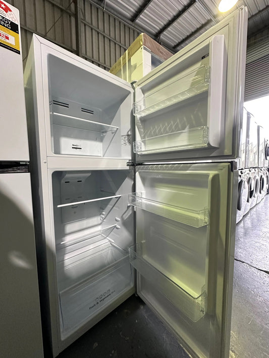 Refurbished Hisense 205 litre Fridge Freezer | BRISBANE