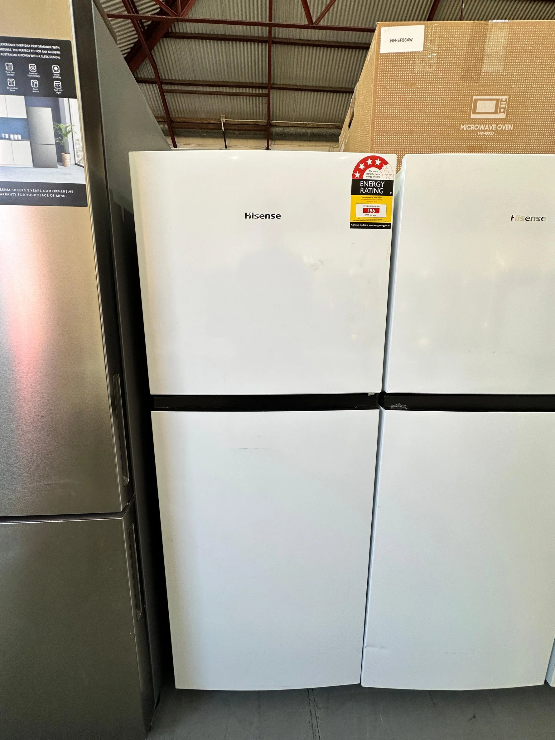 Refurbished Hisense 205L Top Mount Fridge Freezer