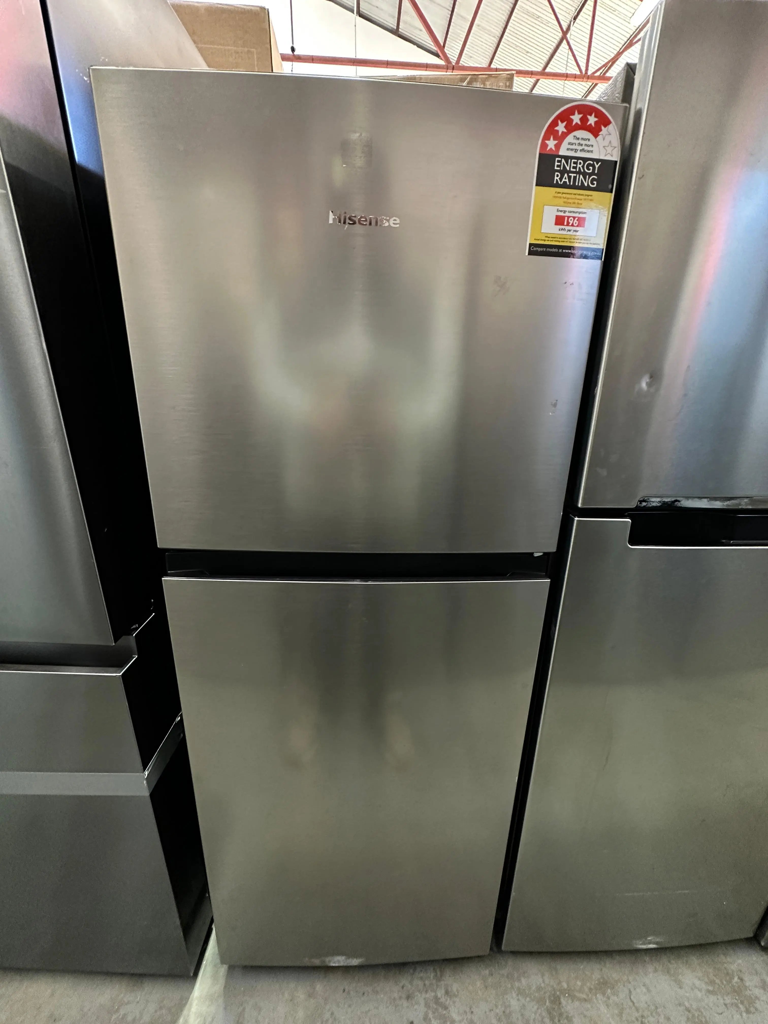 Refurbished Hisense 205L Top Mount Fridge Freezer | ADELAIDE