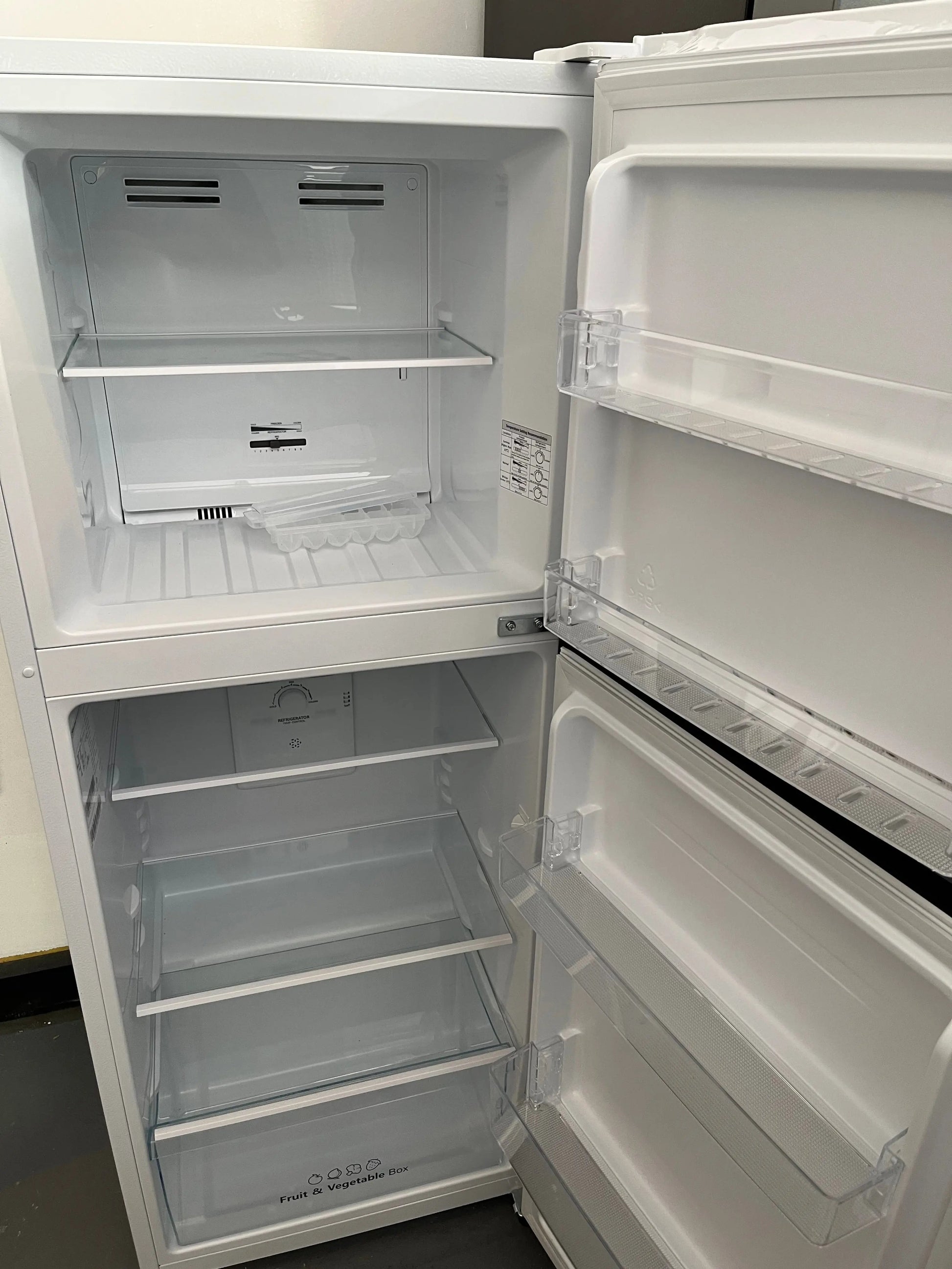 Refurbished Hisense 205L fridge freezer | ALEXANDRIA