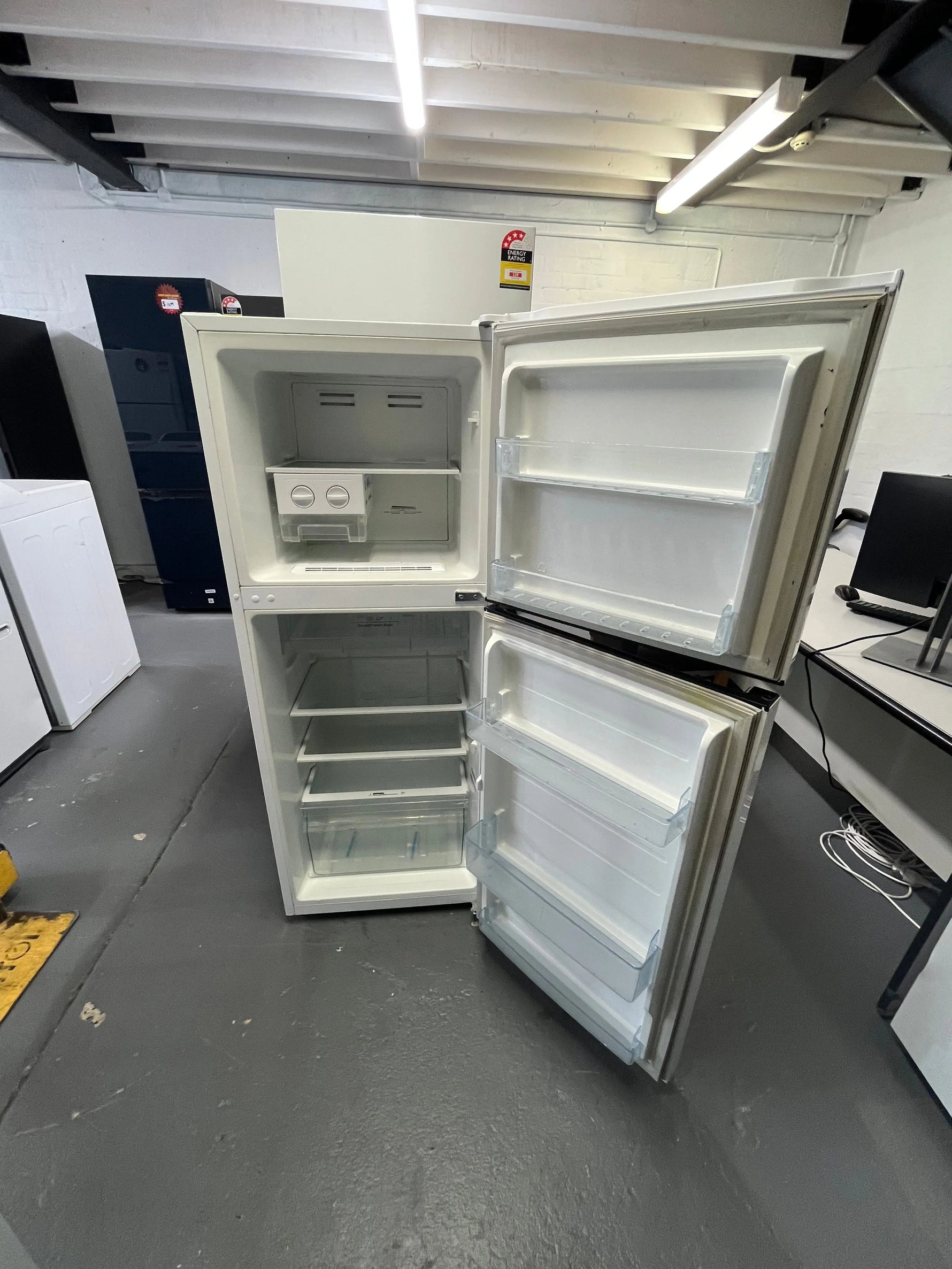 Refurbished Hisense 230L Top Mount Fridge Freezer – Model HR6TFF230 – White | ALEXANDRIA